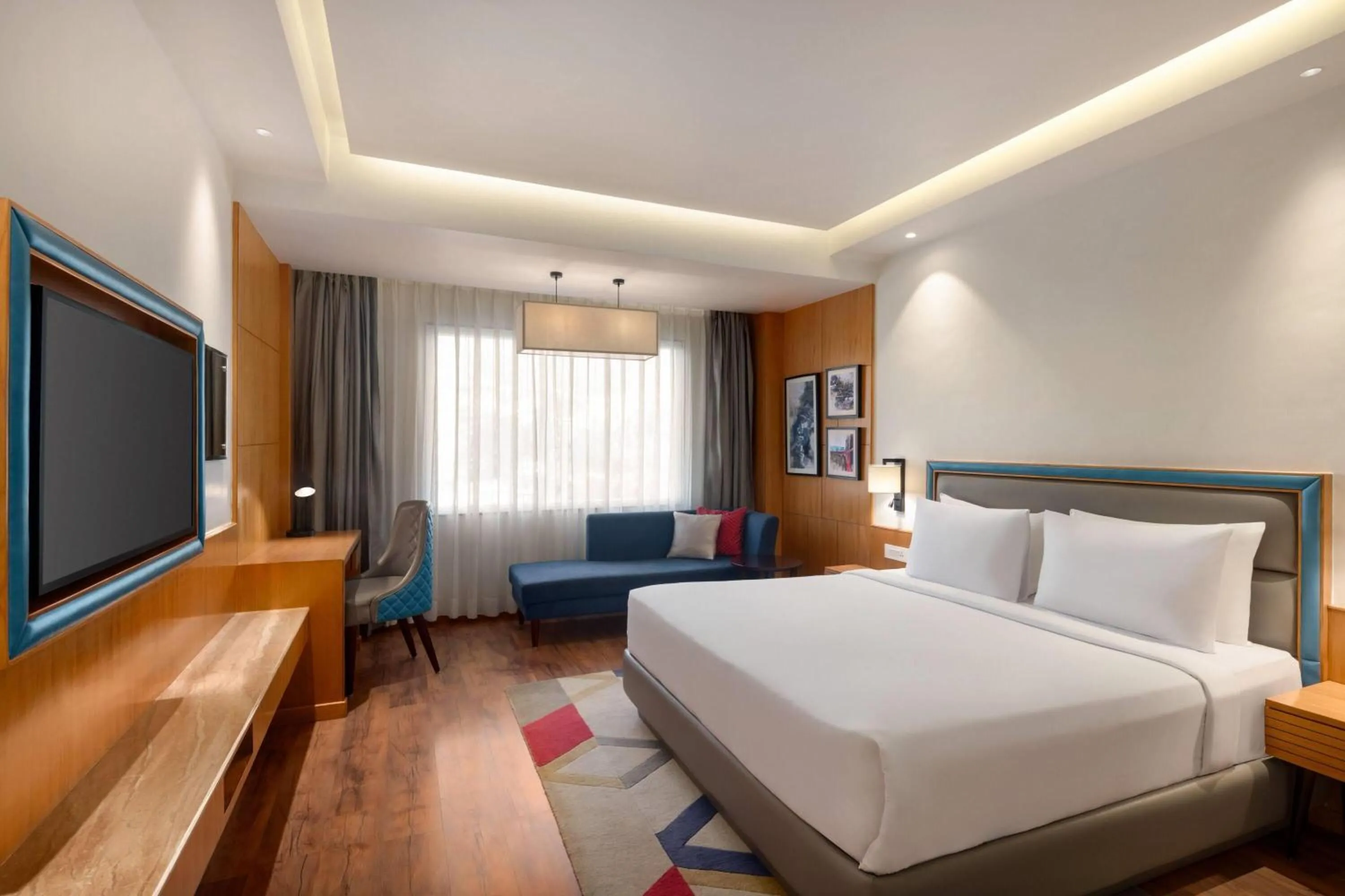 King Room - Smoking in Ramada by Wyndham Katra Station Road