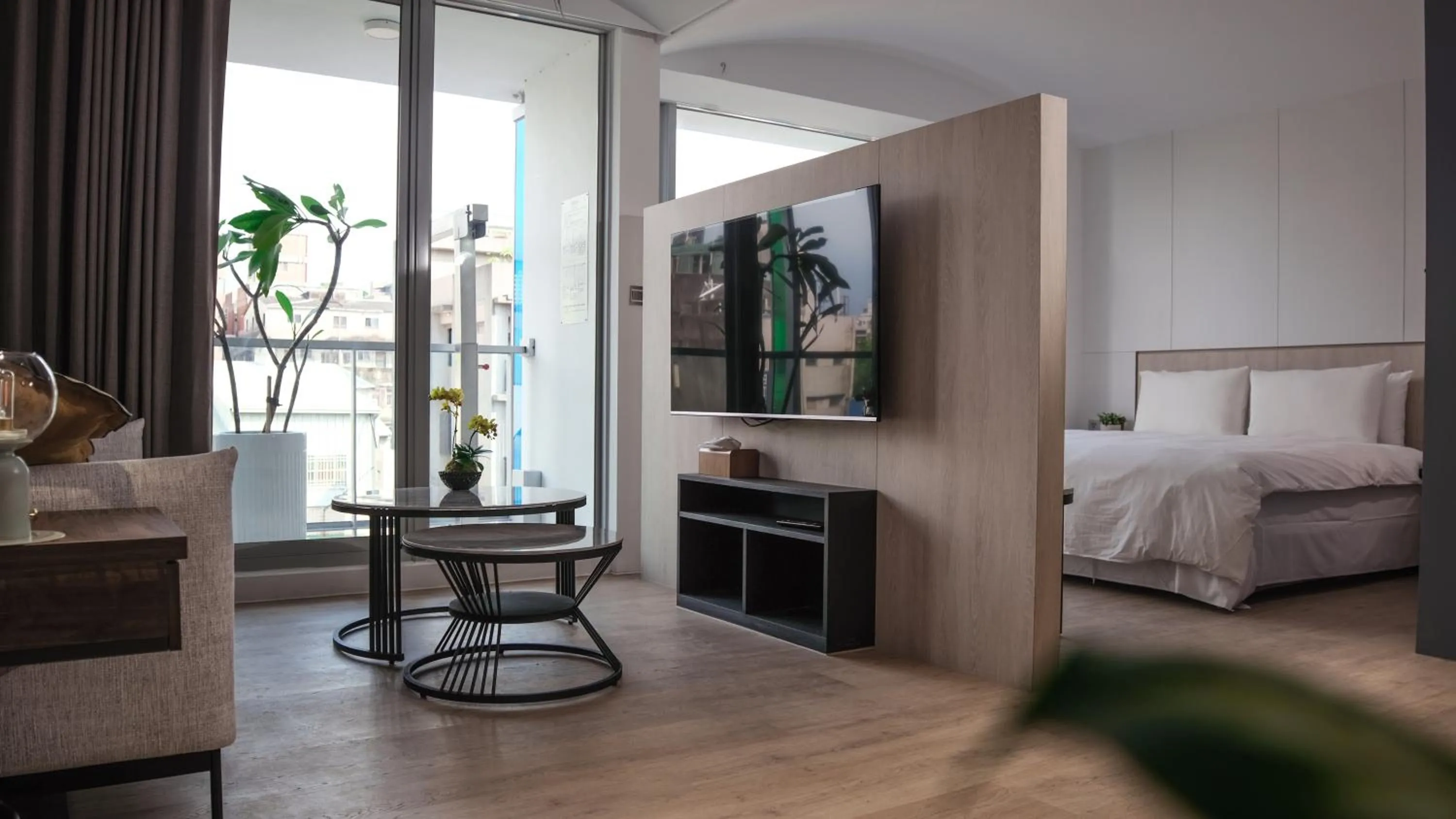 Superior Queen Room in 1LI7E Hotel