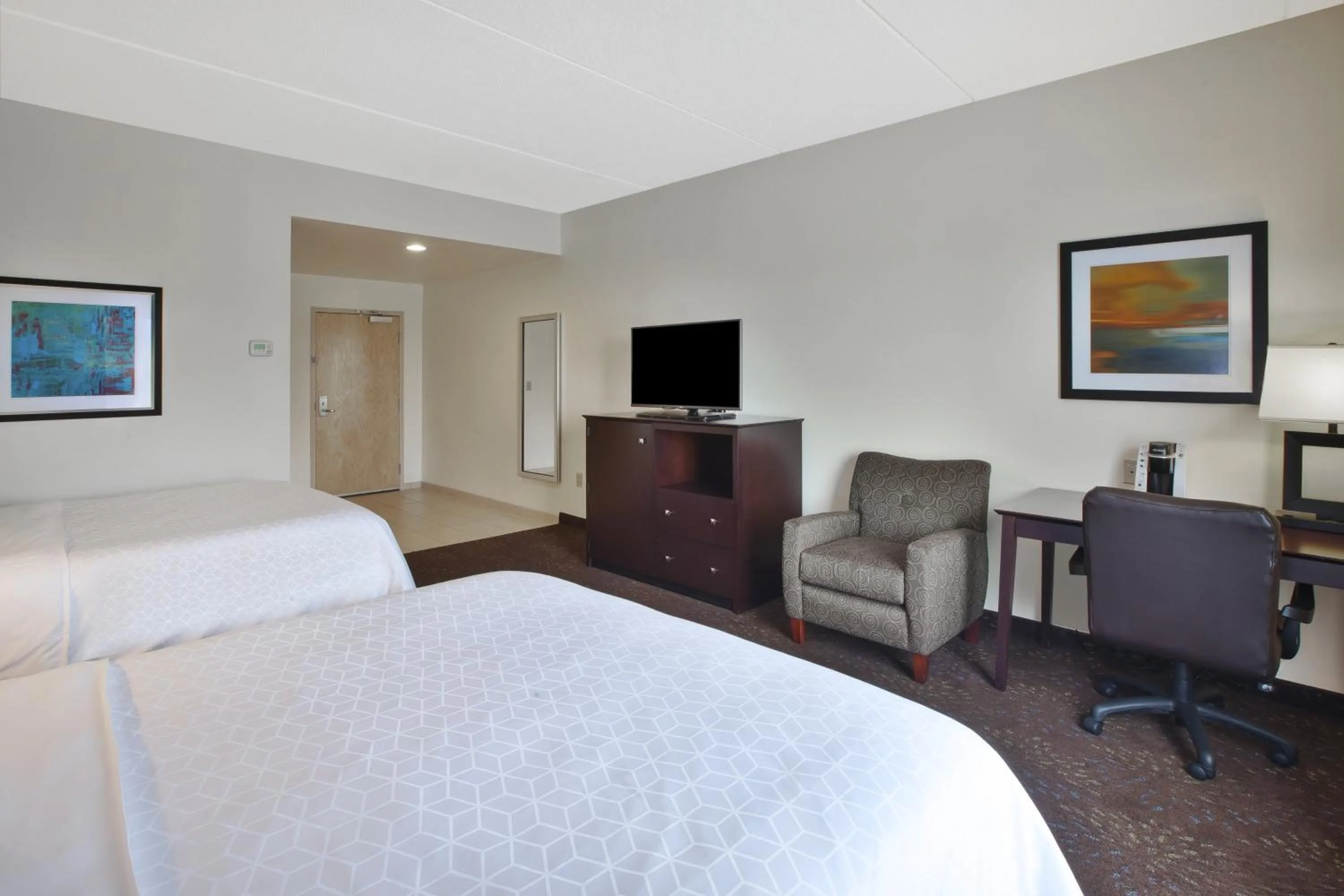 Standard Queen Room with Two Queen Beds in Holiday Inn Express & Suites Geneva Finger Lakes by IHG