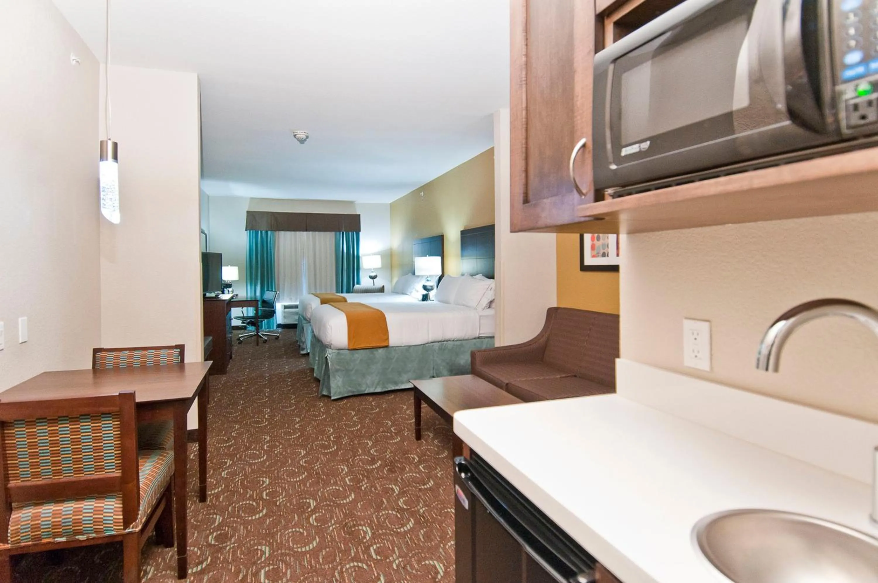 One-Bedroom Suite with Two Queen Beds in Holiday Inn Express & Suites San Antonio Frost Bank Center by IHG