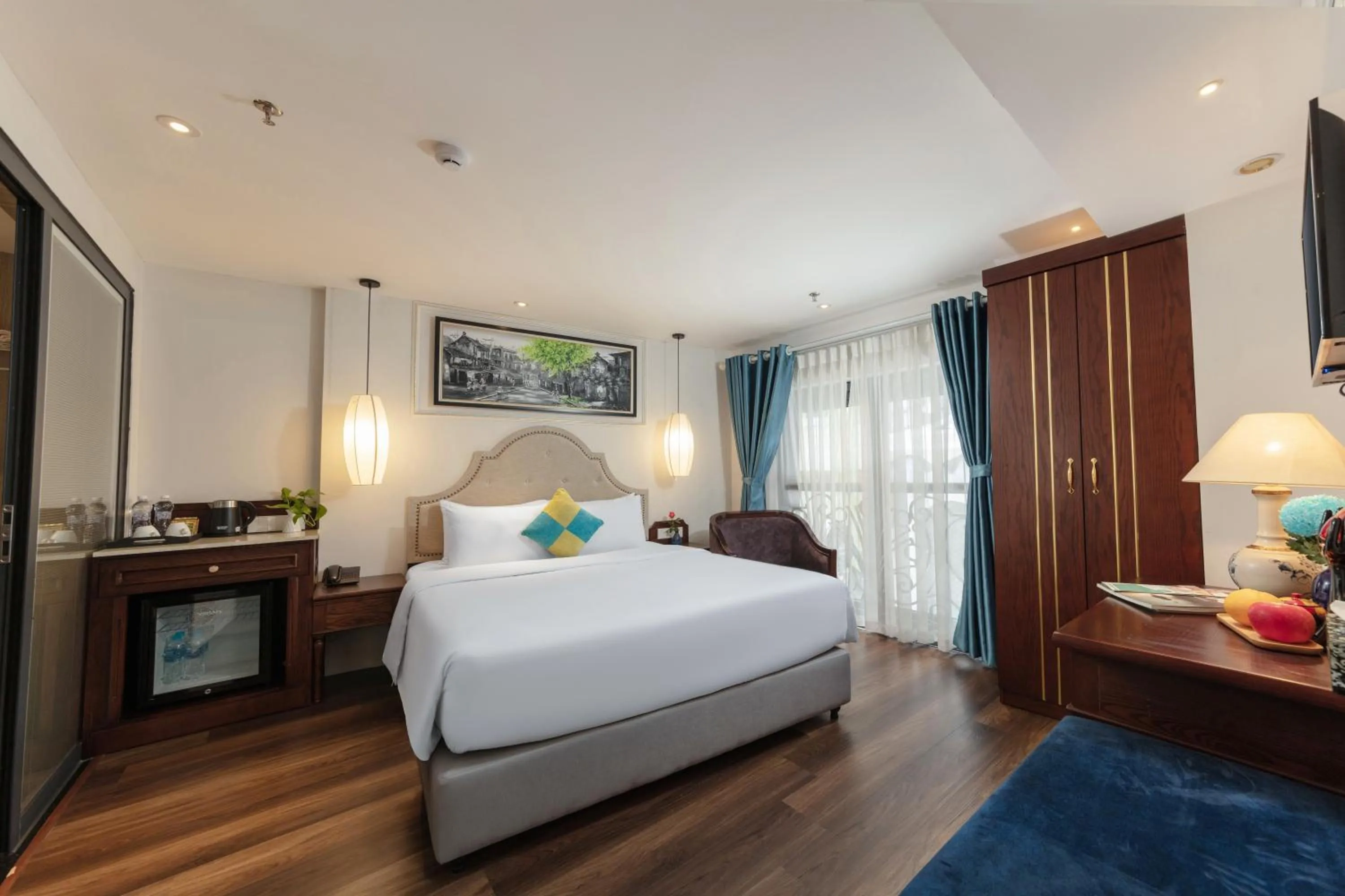 Deluxe Double or Twin Room with Window in Hanoi Calista Hotel & Spa