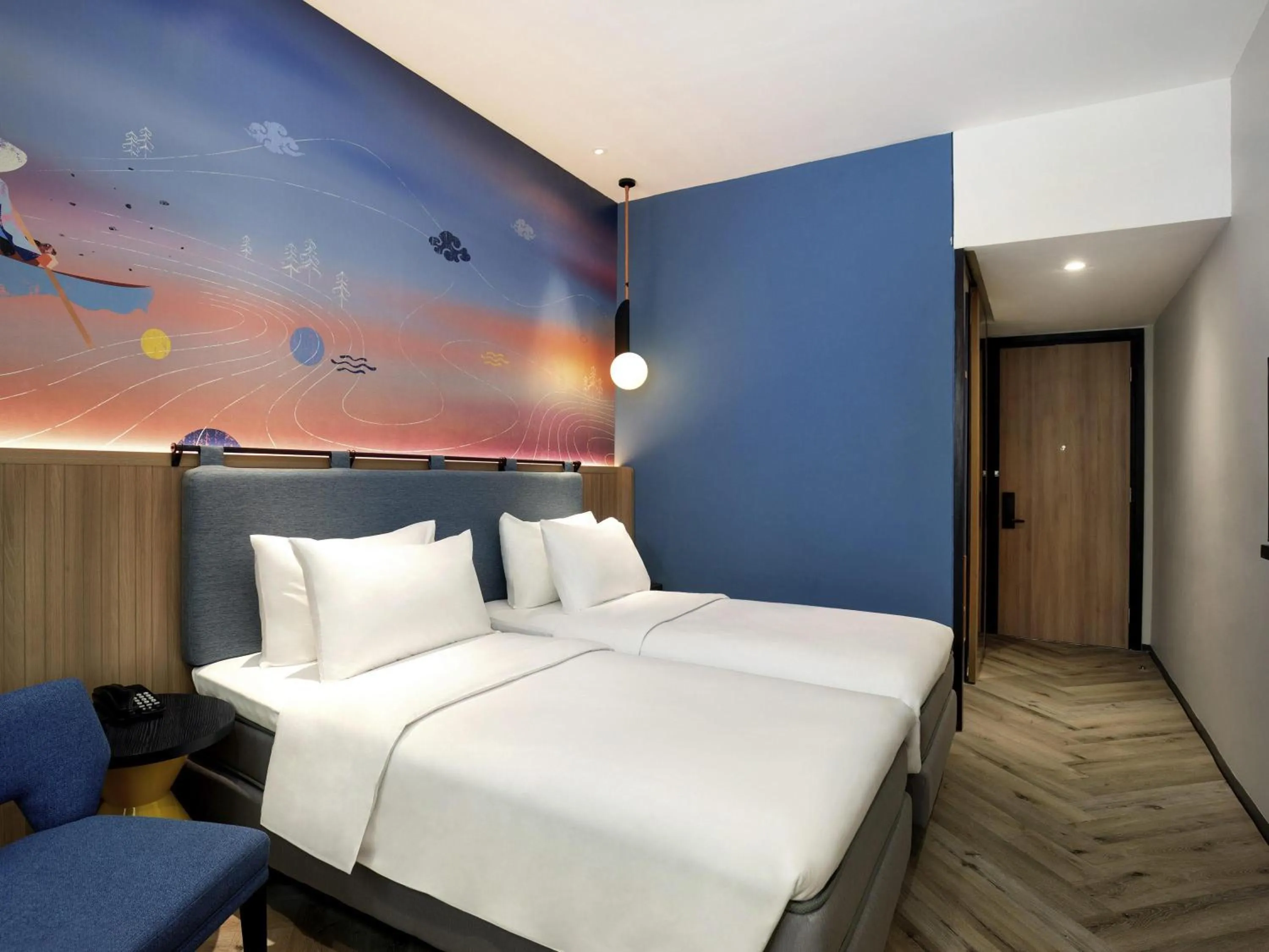 Superior Twin Room with City View in ibis Styles Semarang Simpang Lima