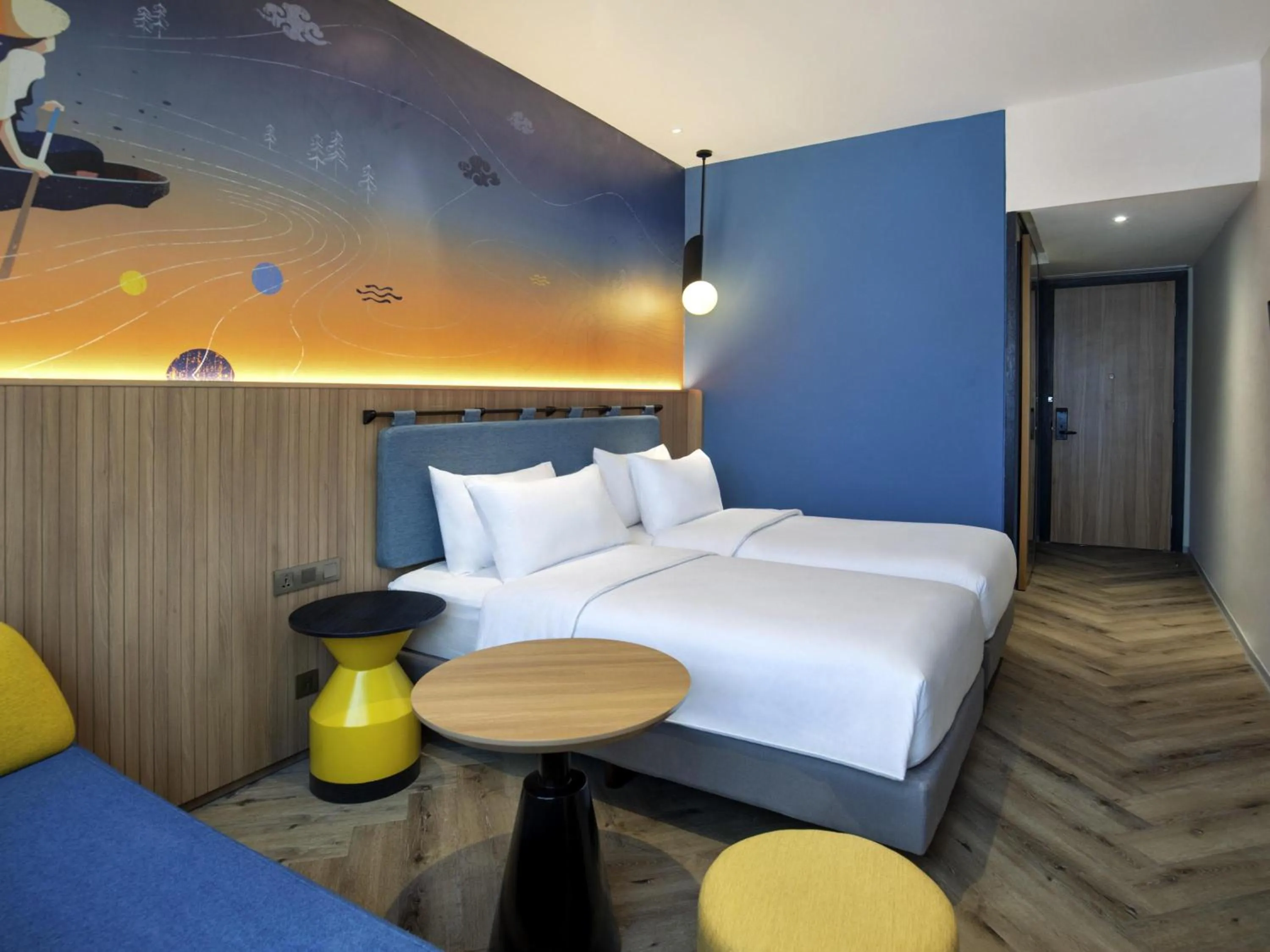 Deluxe Twin Room in ibis Styles Semarang Simpang Lima