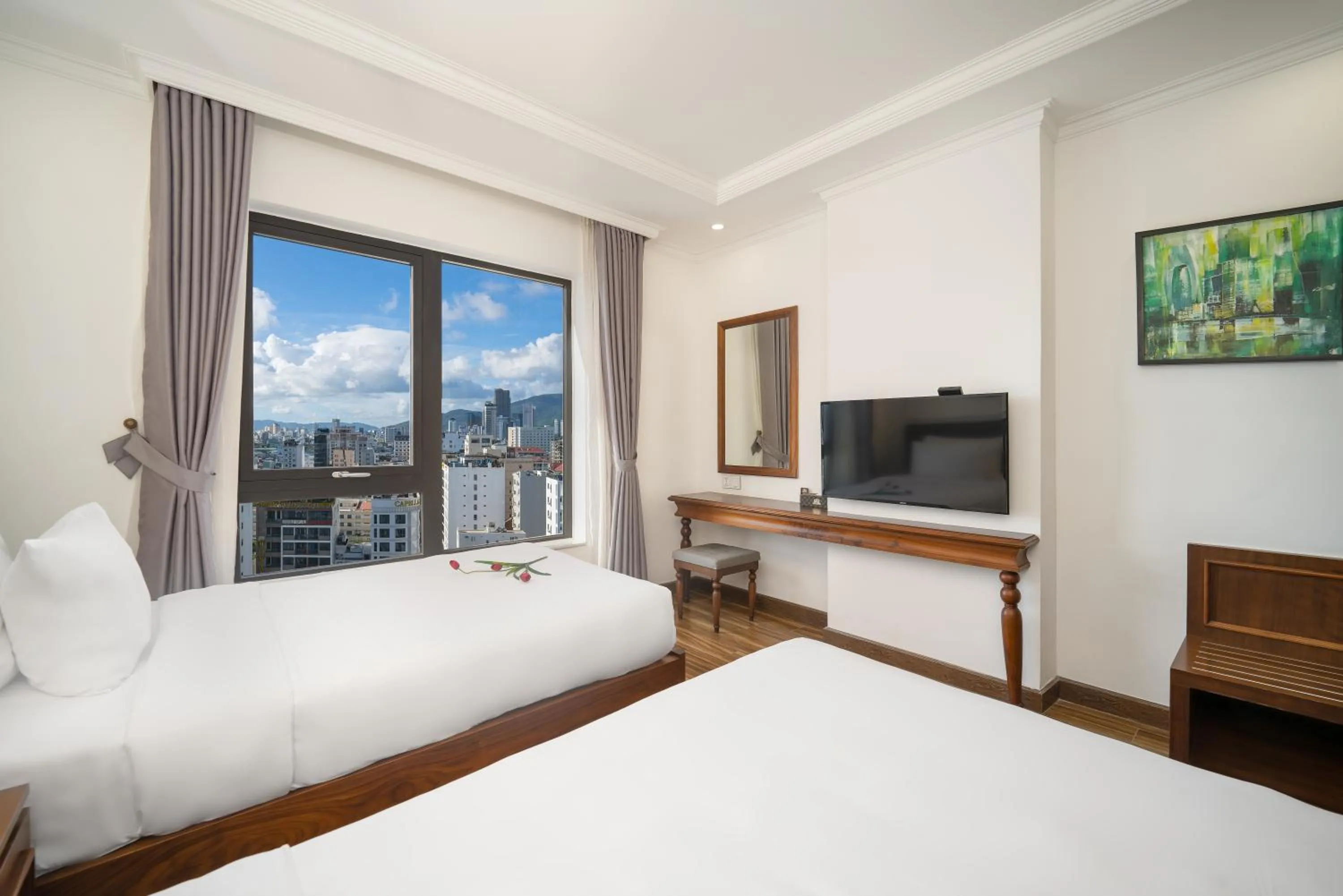 Deluxe Twin Room in The Sail Hotel - My Khe Beach