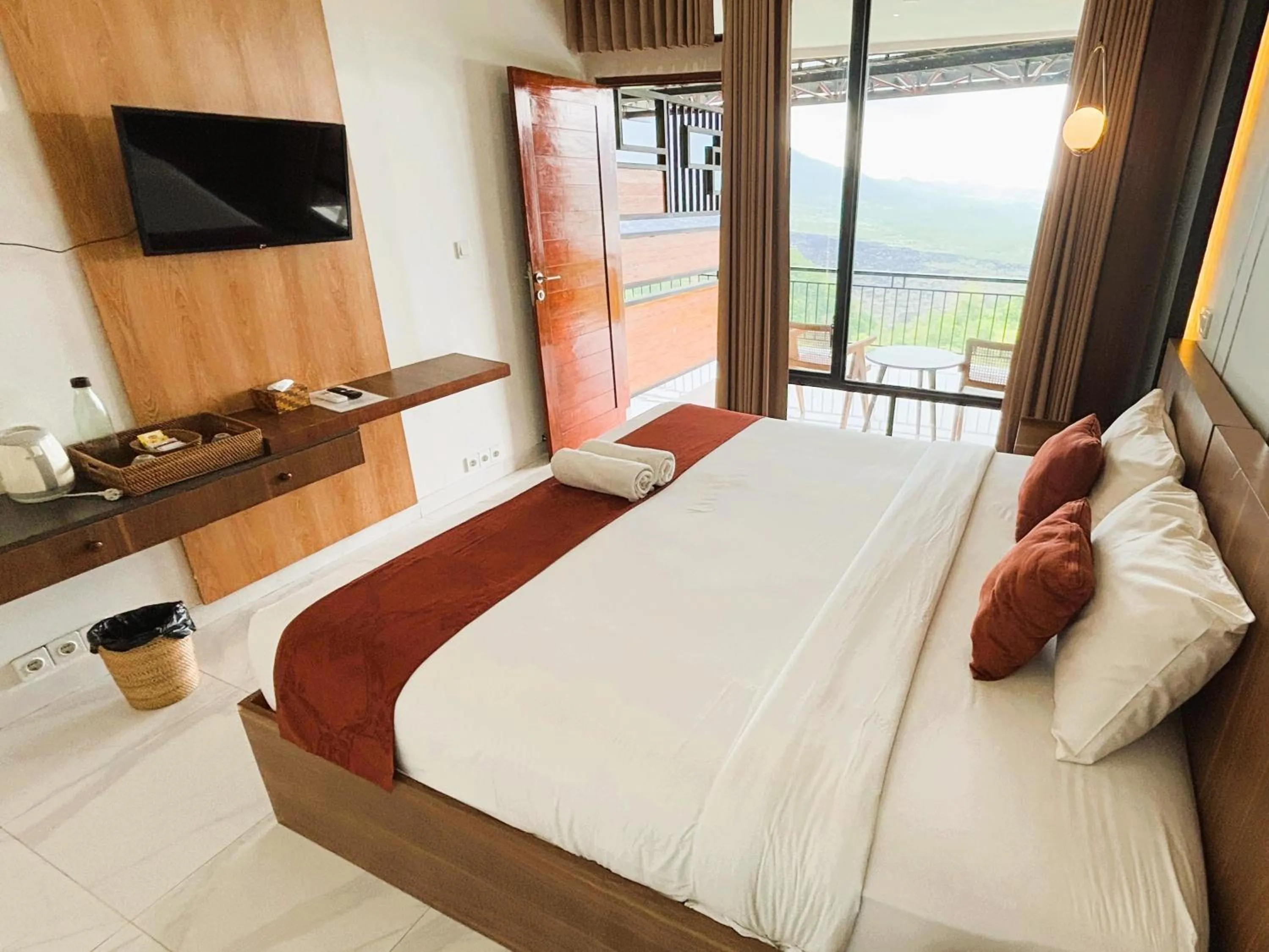 Superior Double or Twin Room with Mountain View in Caldera Hotel & Restaurant