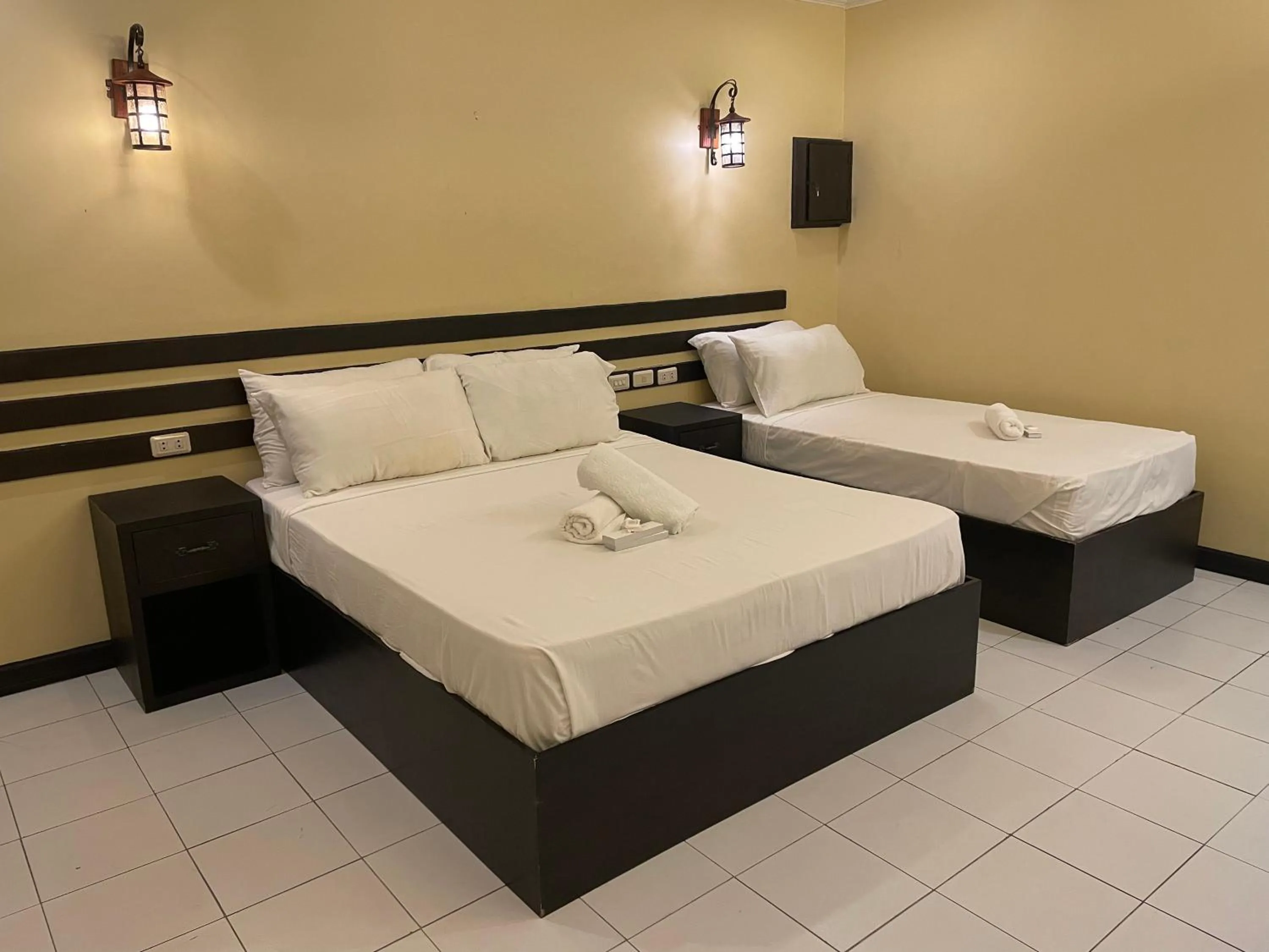 Standard Triple Room in Hotel Benjamin Naval