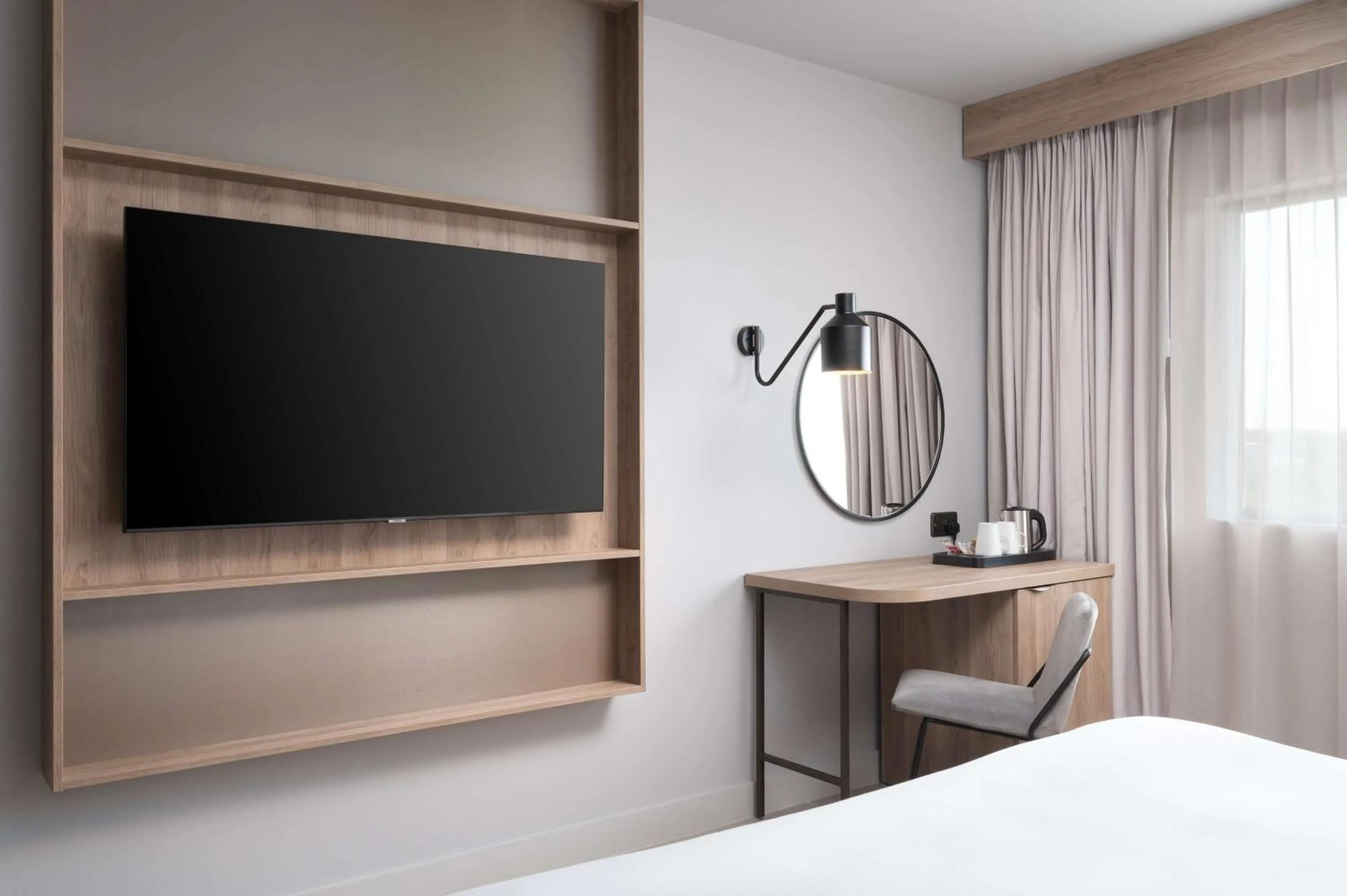 King Room - Mobility Accessible  in Hilton Garden Inn Silverstone