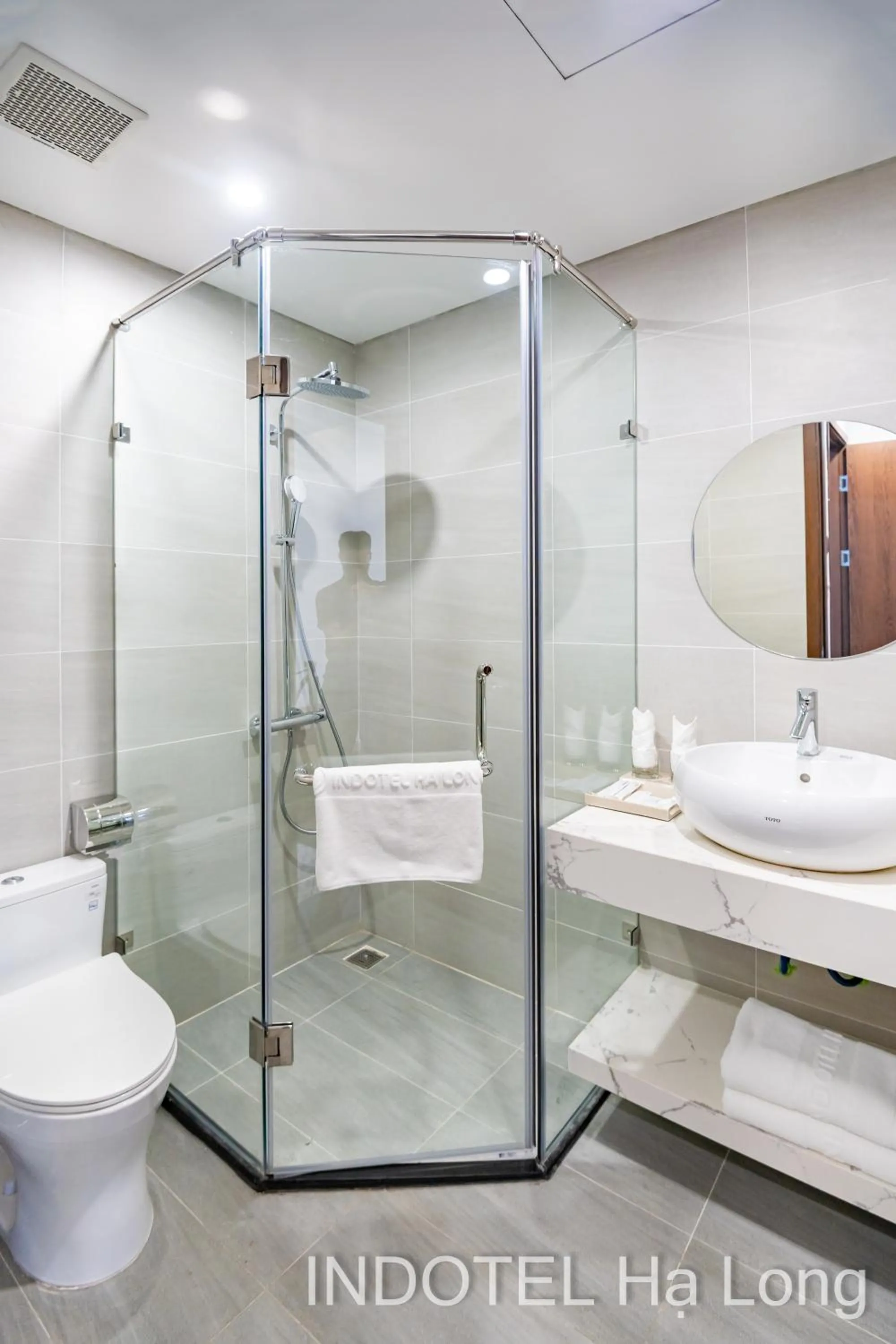 Deluxe Double or Twin Room with City View in INDOTEL HALONG HOTEL