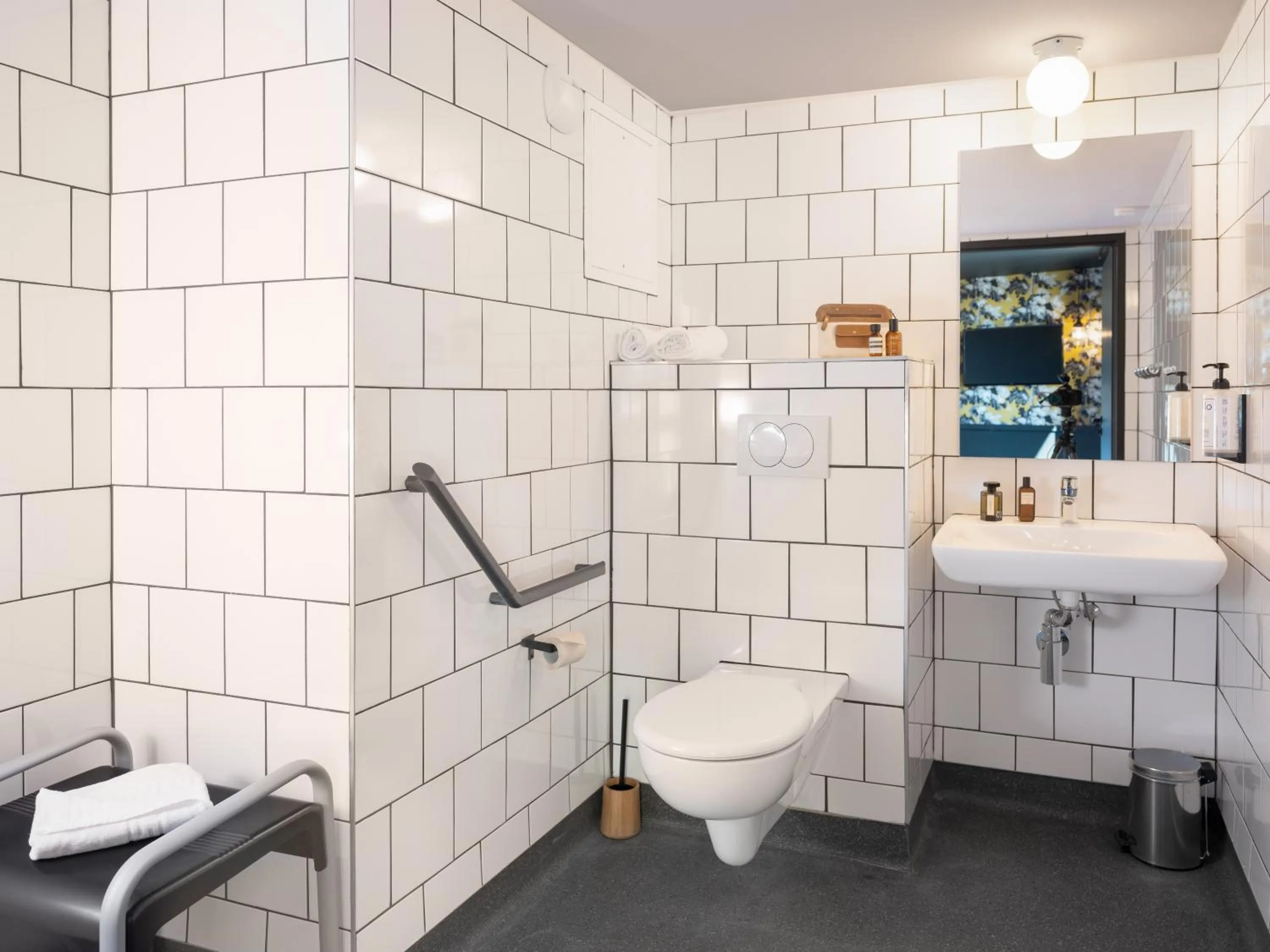 Family Room - Disability Access in Eklo Hotels Lyon