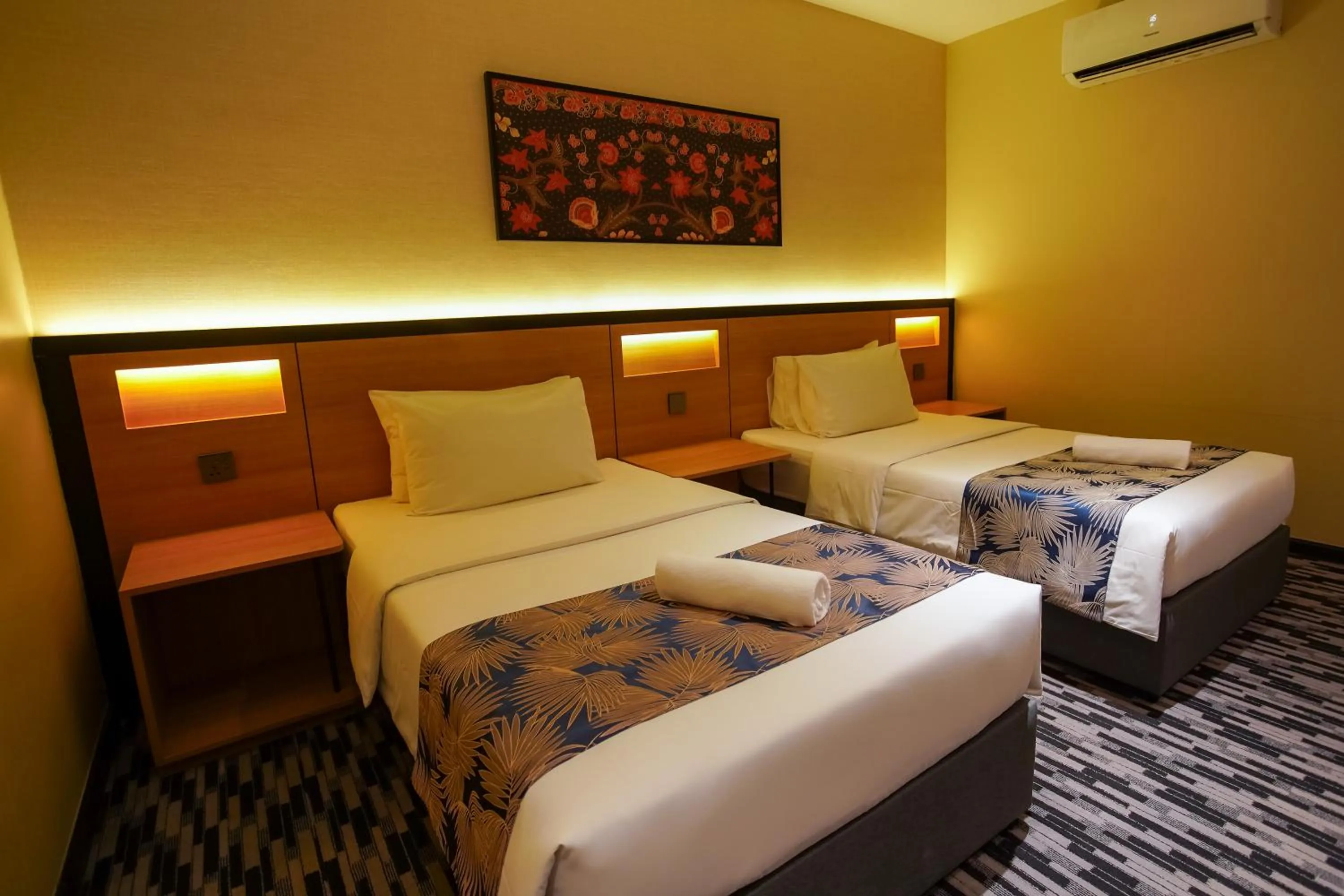 Twin Room in NB HOTEL