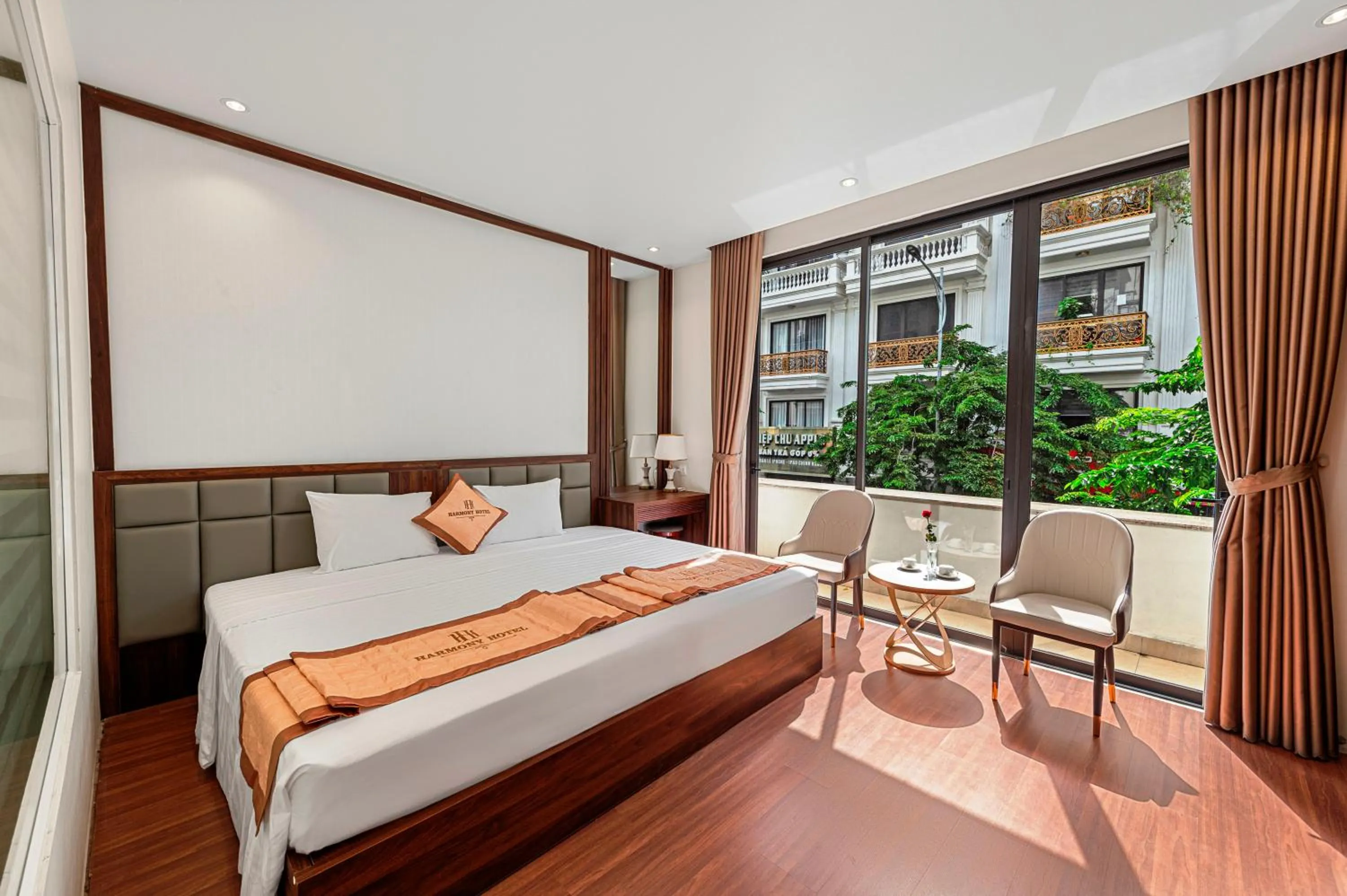 King Room with Balcony in Harmony HaLong Hotel