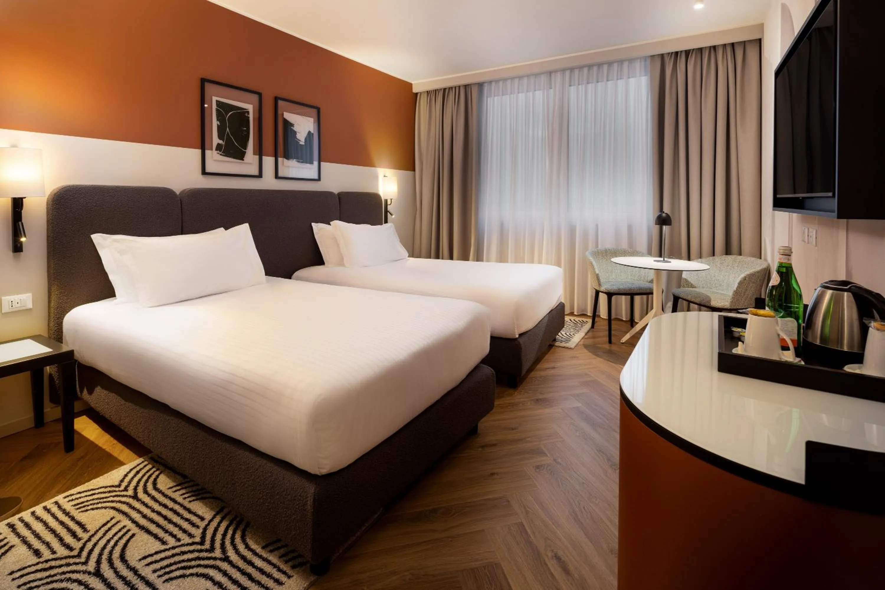 Standard King Room with Two Single Beds in Crowne Plaza Padova by IHG