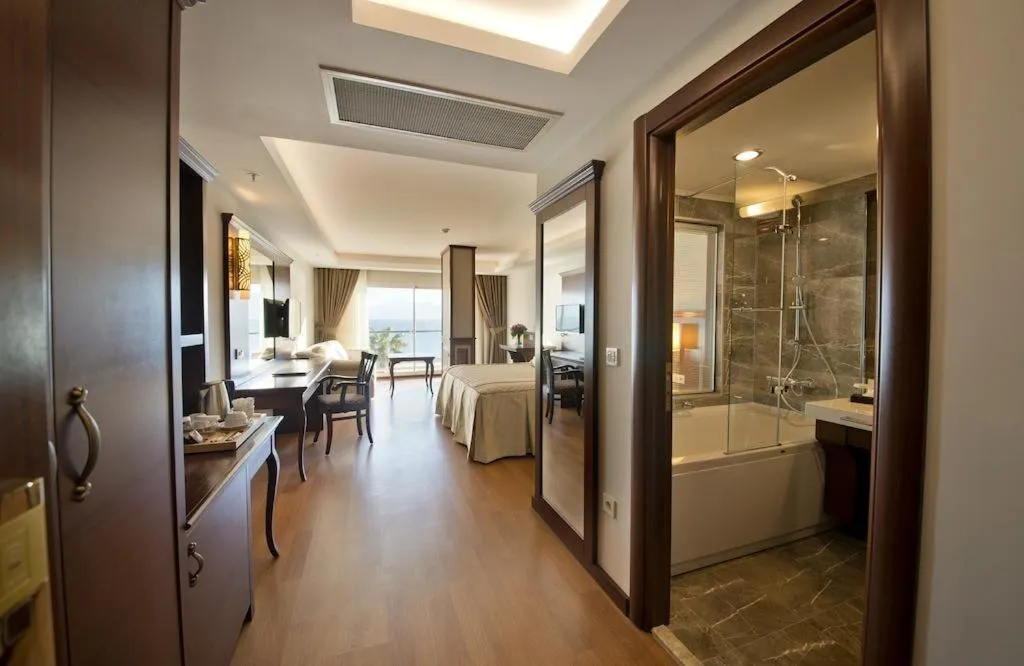 Deluxe Room with Sea View - single occupancy in Prime Boutique Hotel