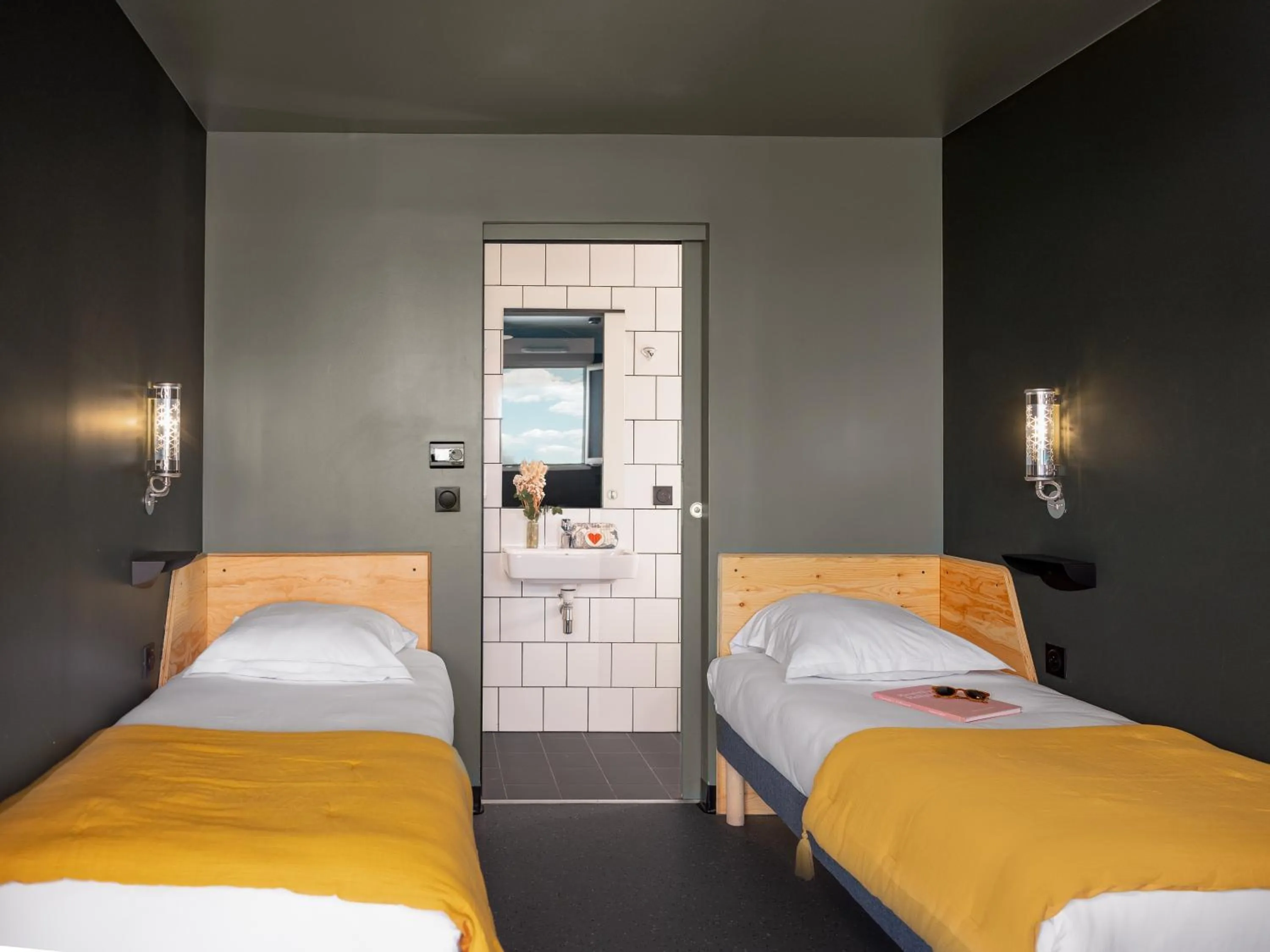 Twin Room in Eklo Hotels Paris Roissy CDG Airport