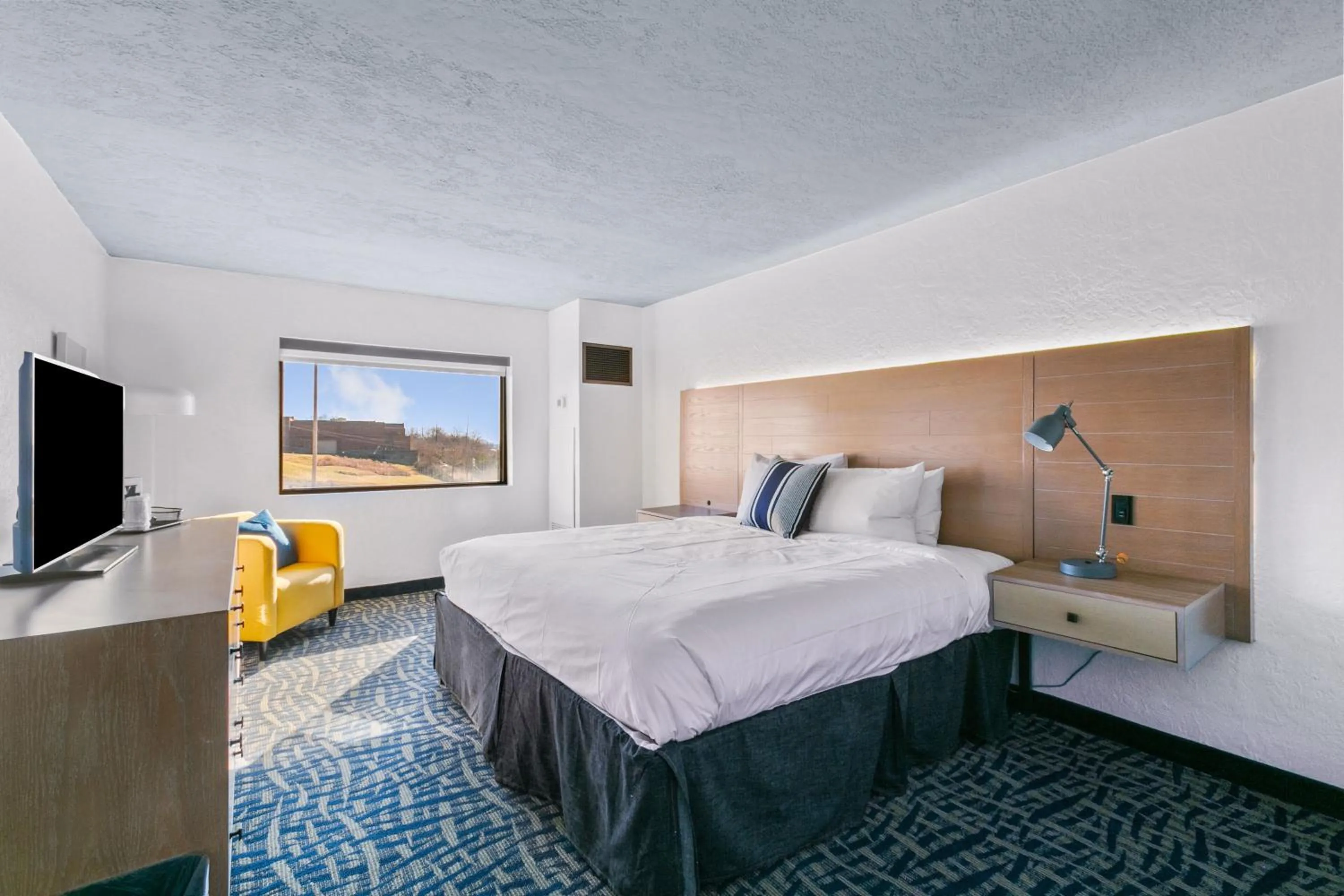 King Room - Non-Smoking in Mulberry, a Wyndham Hotel