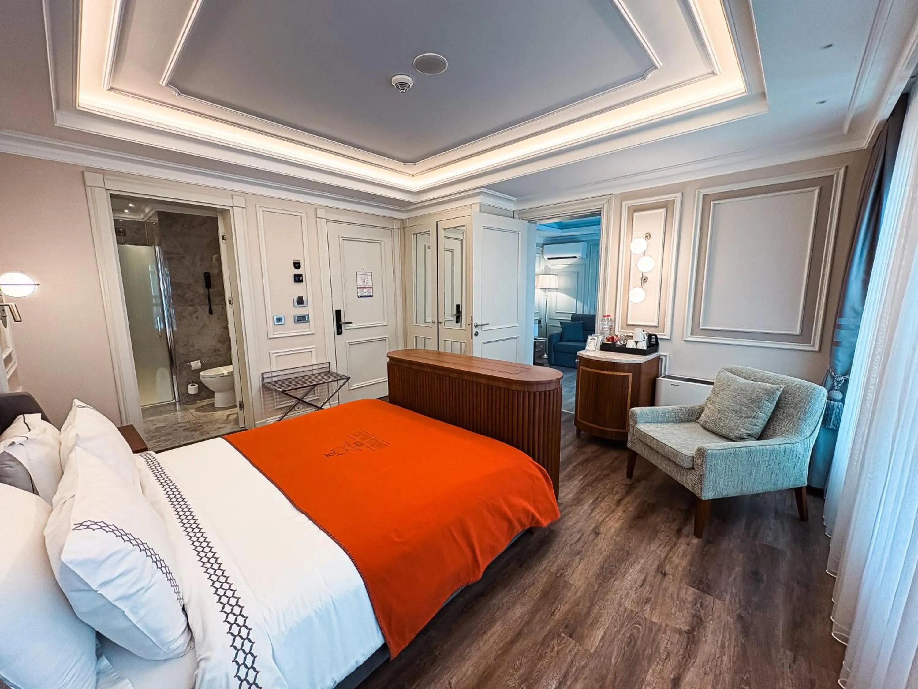 Deluxe Suite in Amiral Palace Hotel Boutique Class