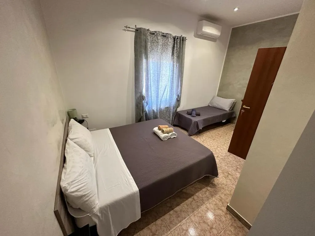 Twin Room in Mondo House