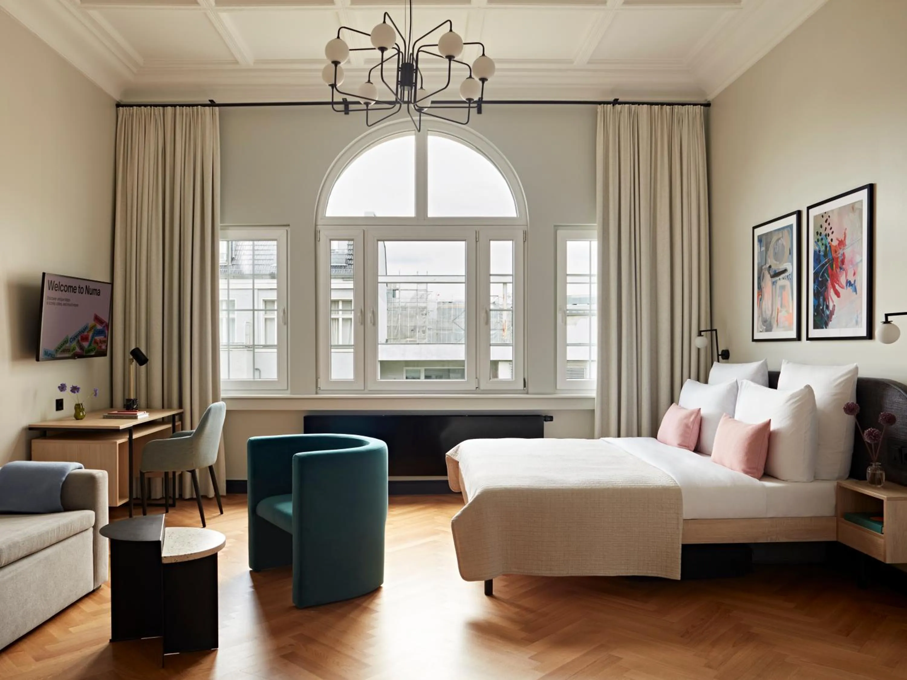 Large Studio with Kitchenette and Sofa Bed in Numa Berlin Novela