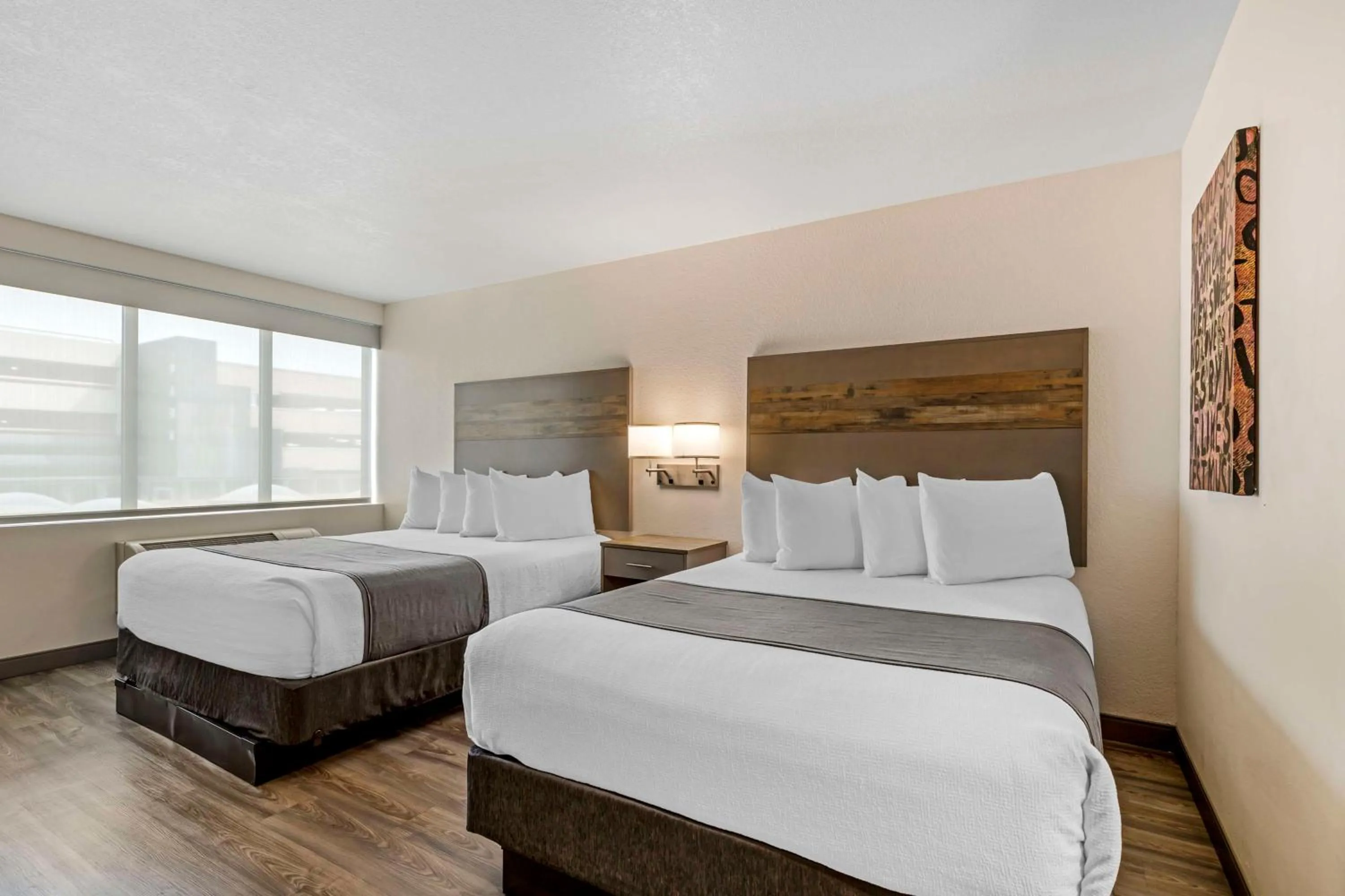 Queen Room with Two Queen Beds in Best Western Plus Executive Residency Waterloo & Cedar Falls