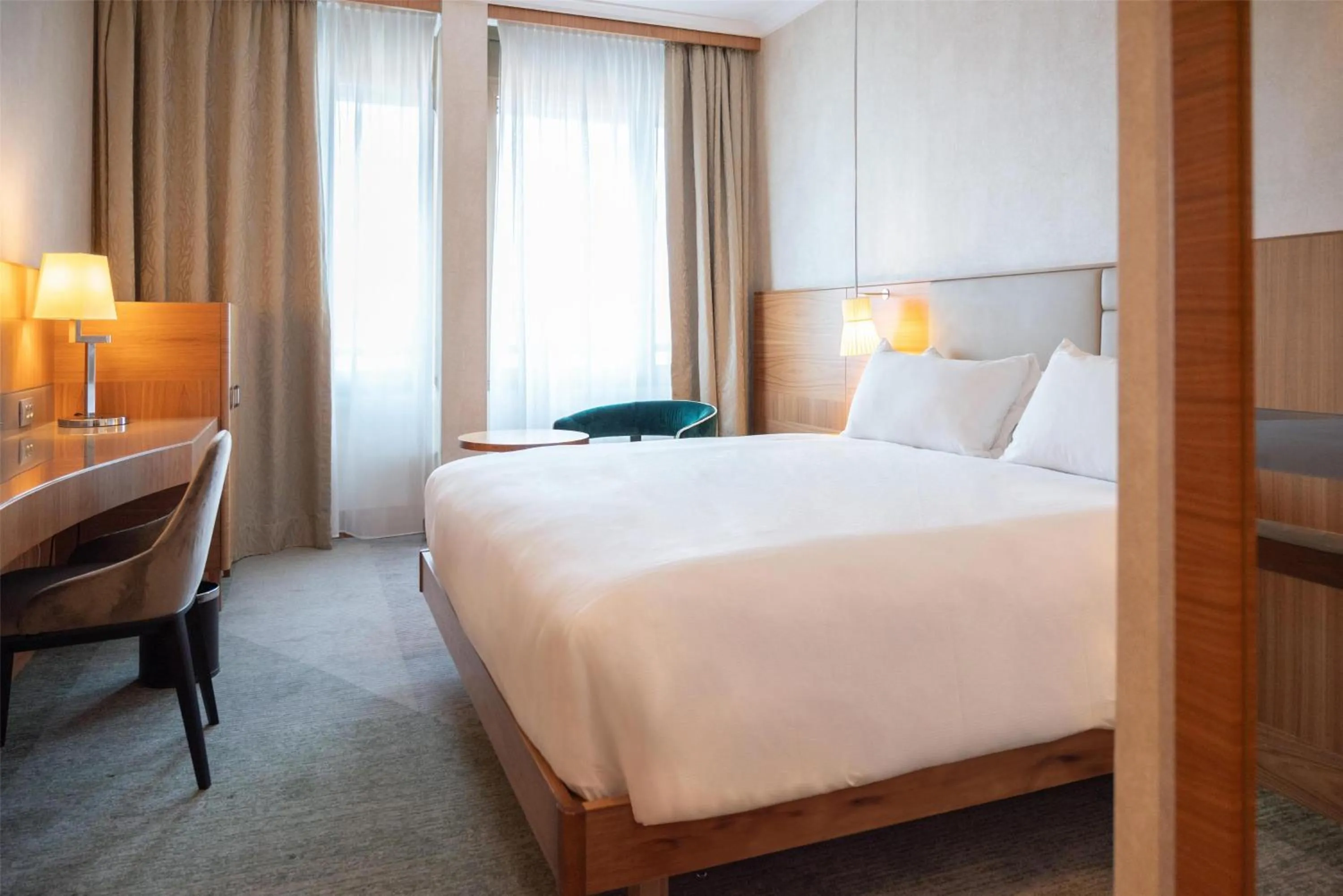 Deluxe King Room in Hilton Milan