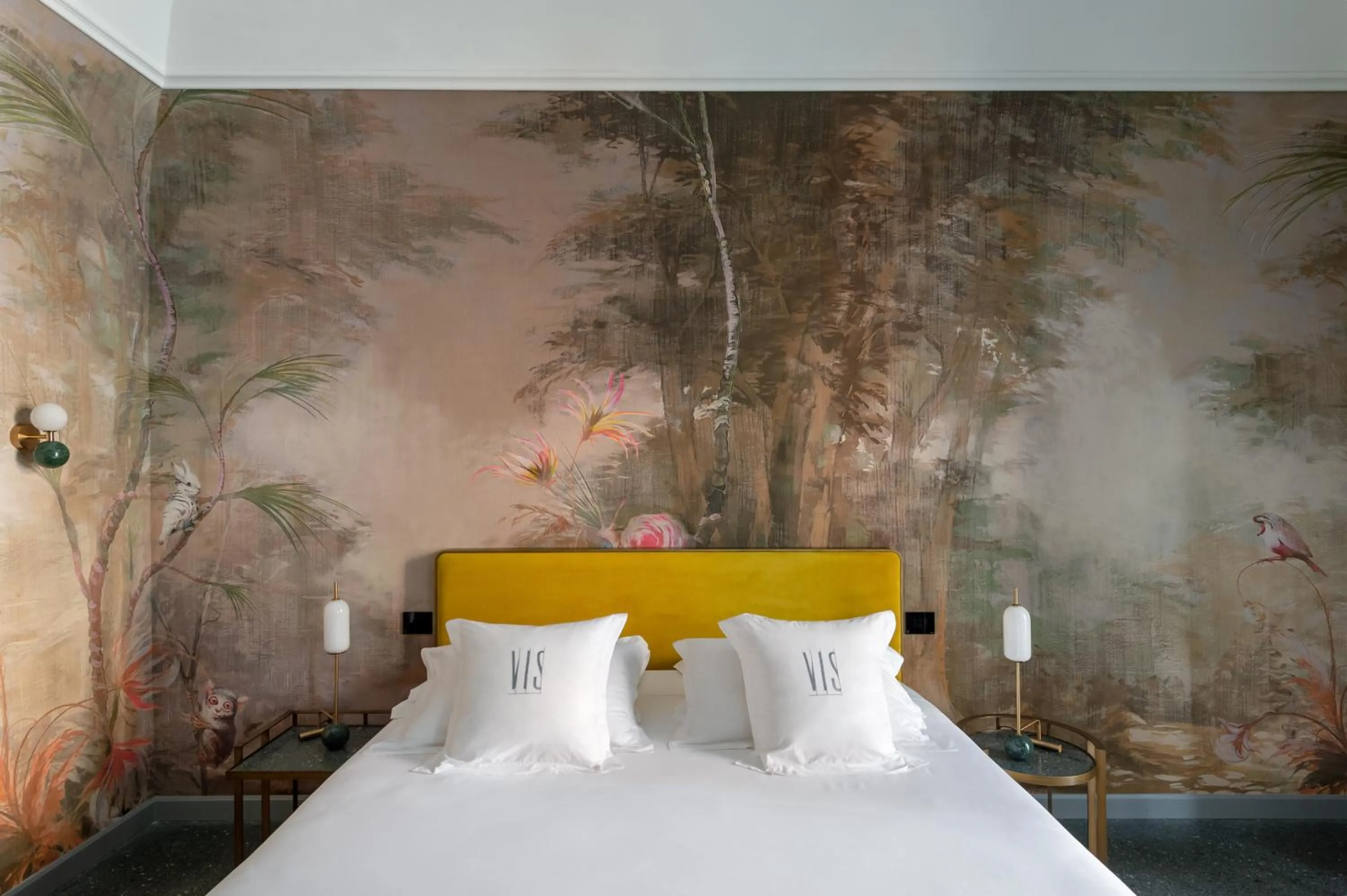 Deluxe Queen Suite in VIS Urban Suites&Spa