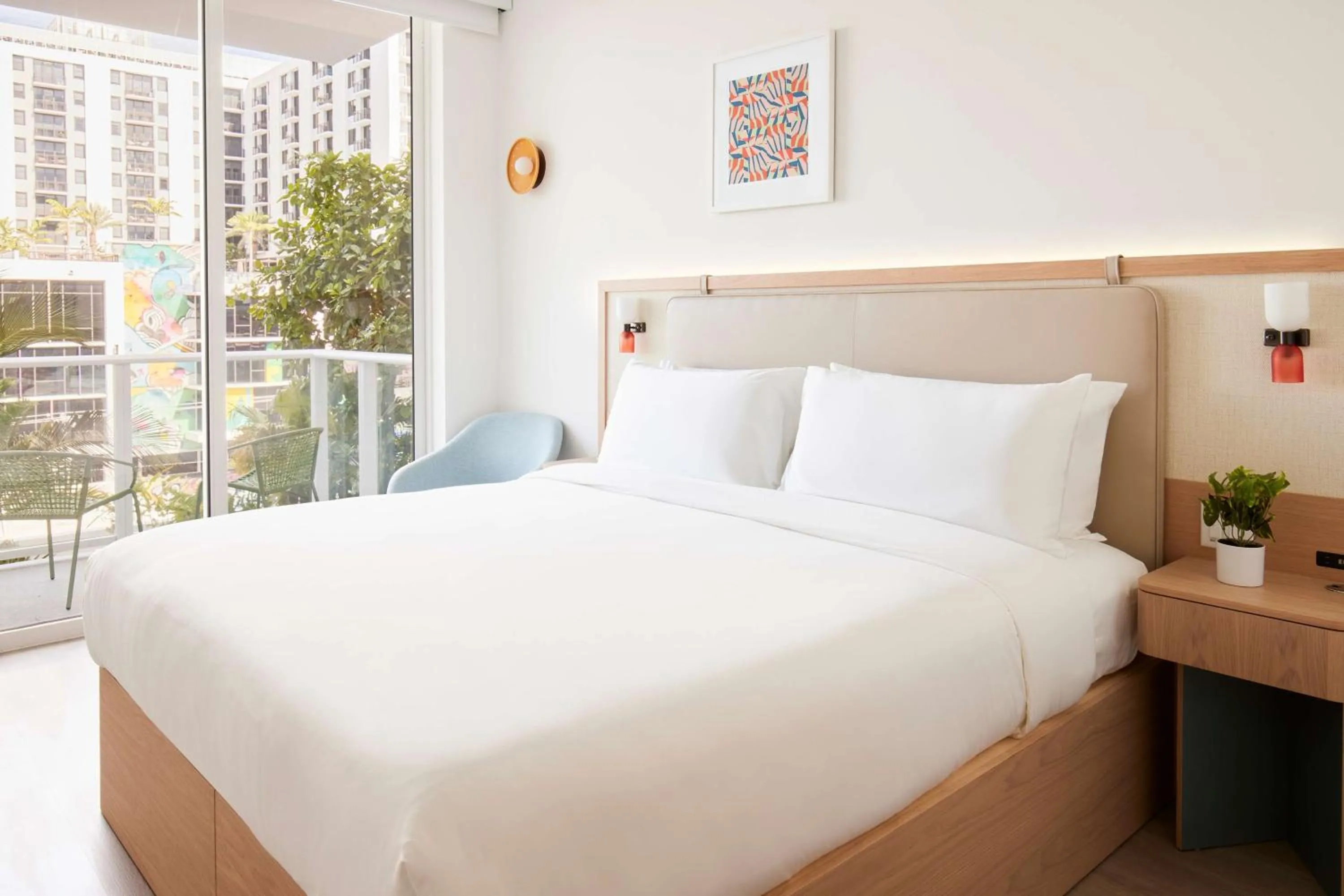 Balcony King in Arlo Wynwood Miami