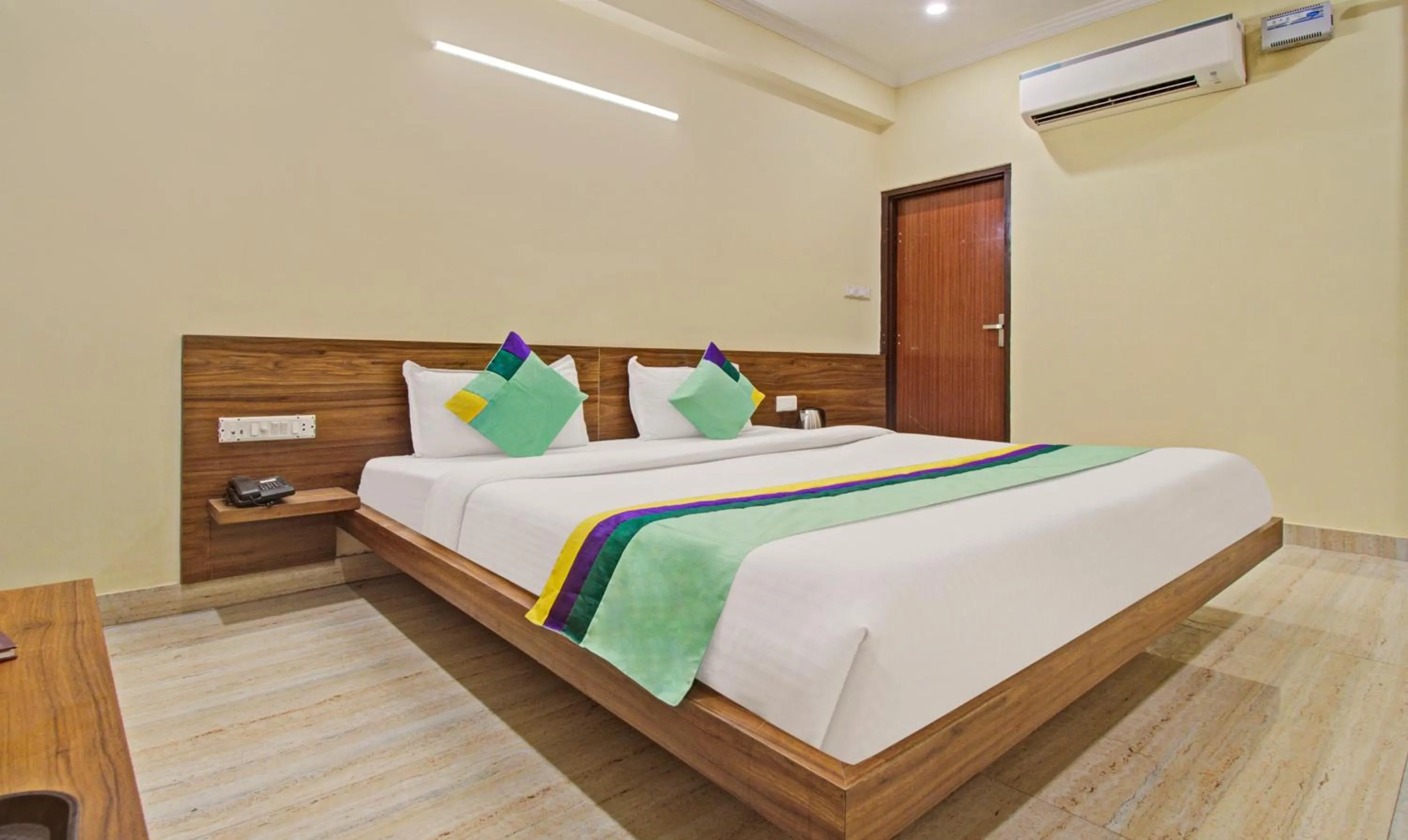 Deluxe Double Room - single occupancy in Hotel Rama Hindustani