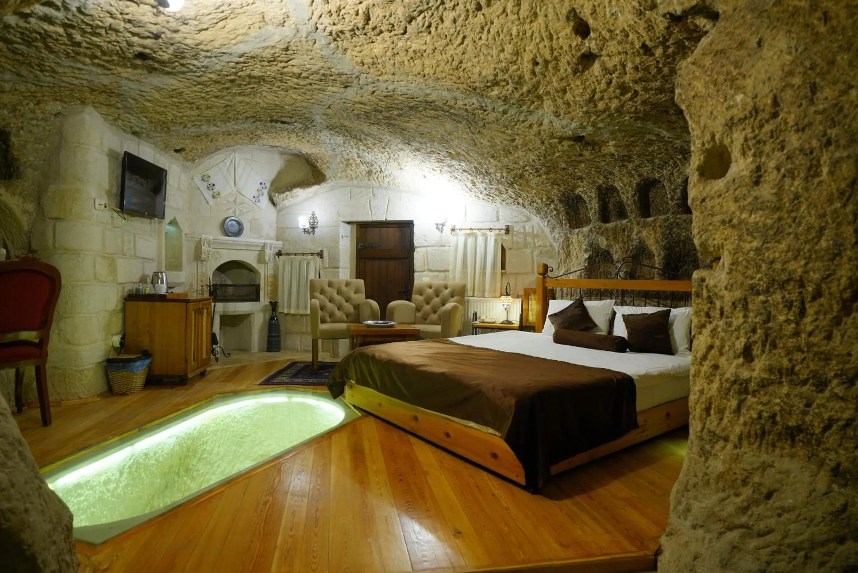 Fairy Chimney Room in Harman Cave Hotel