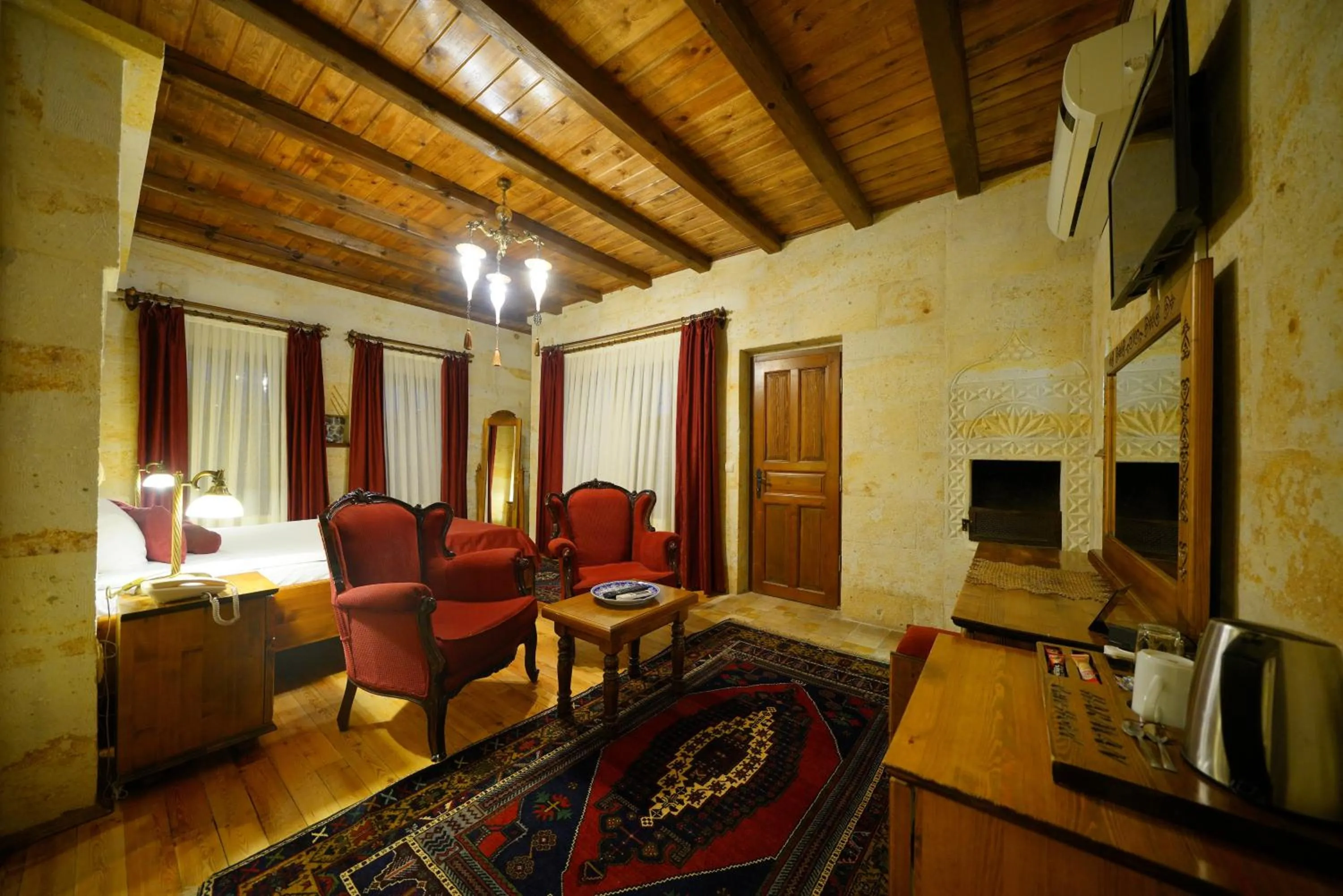 Deluxe Stone Room with Balcony in Harman Cave Hotel