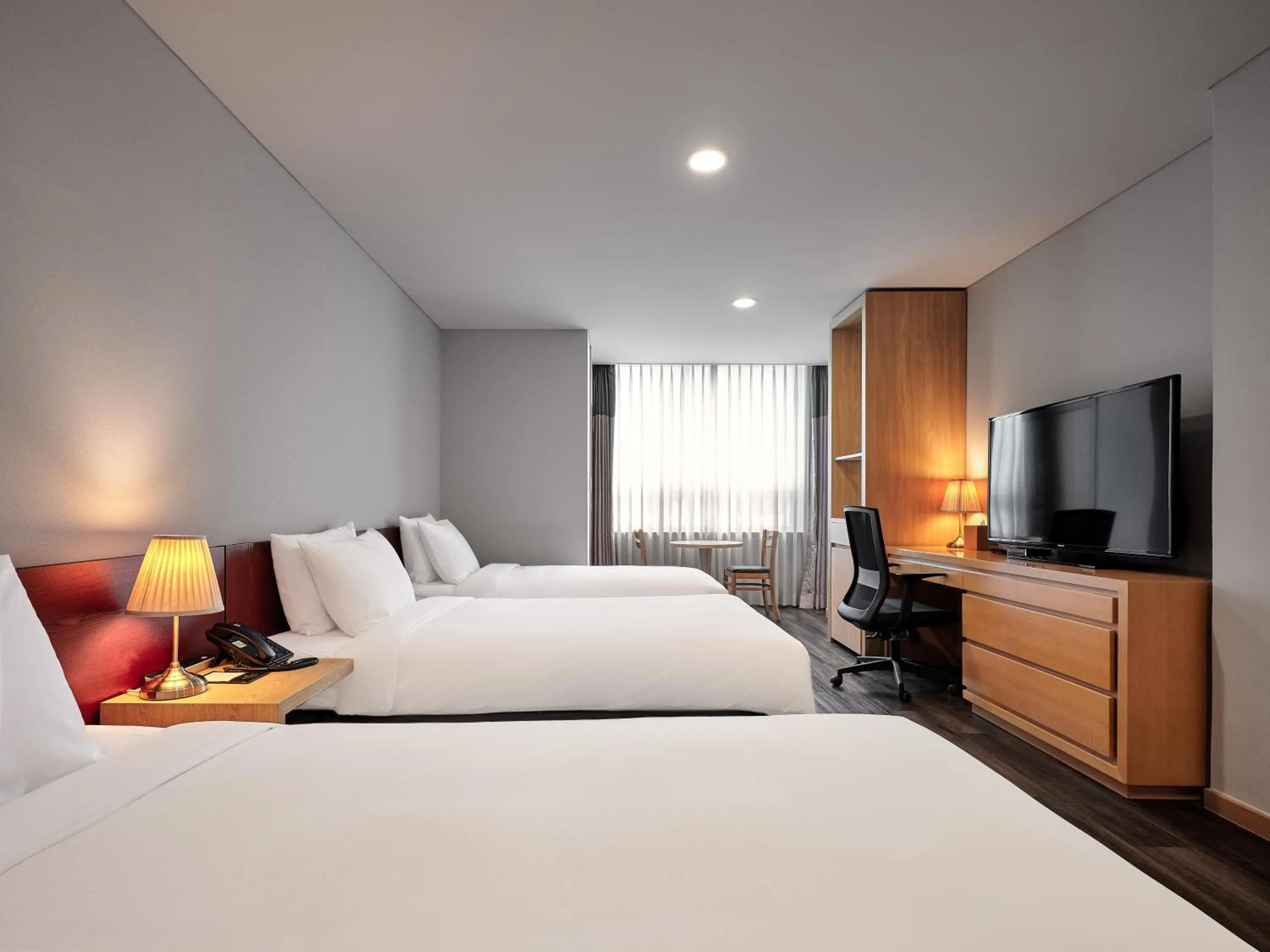 Deluxe Triple in Ramada Hotel and Suites Seoul Namdaemun