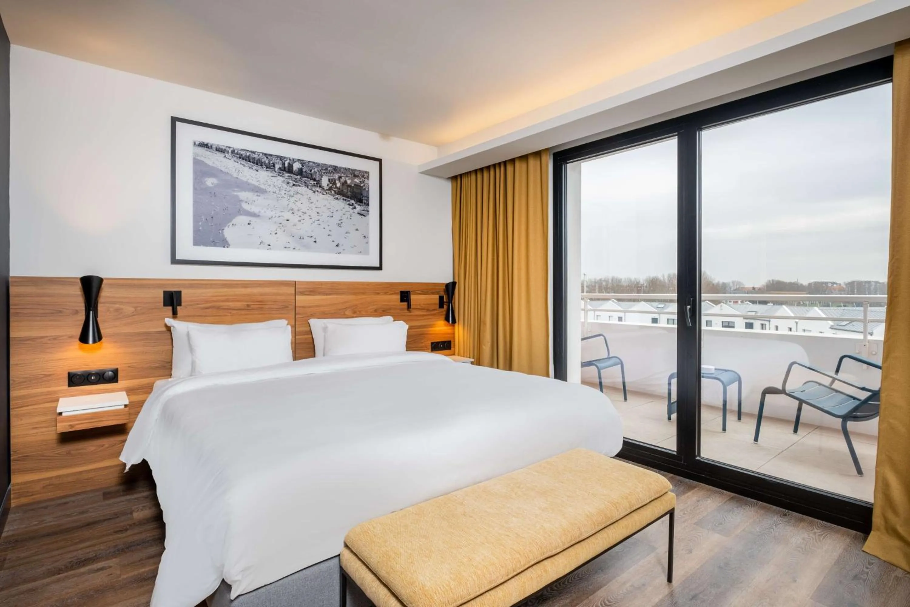 Superior Room with Balcony and City View in Radisson Blu Grand Hotel & Spa, Malo-Les-Bains
