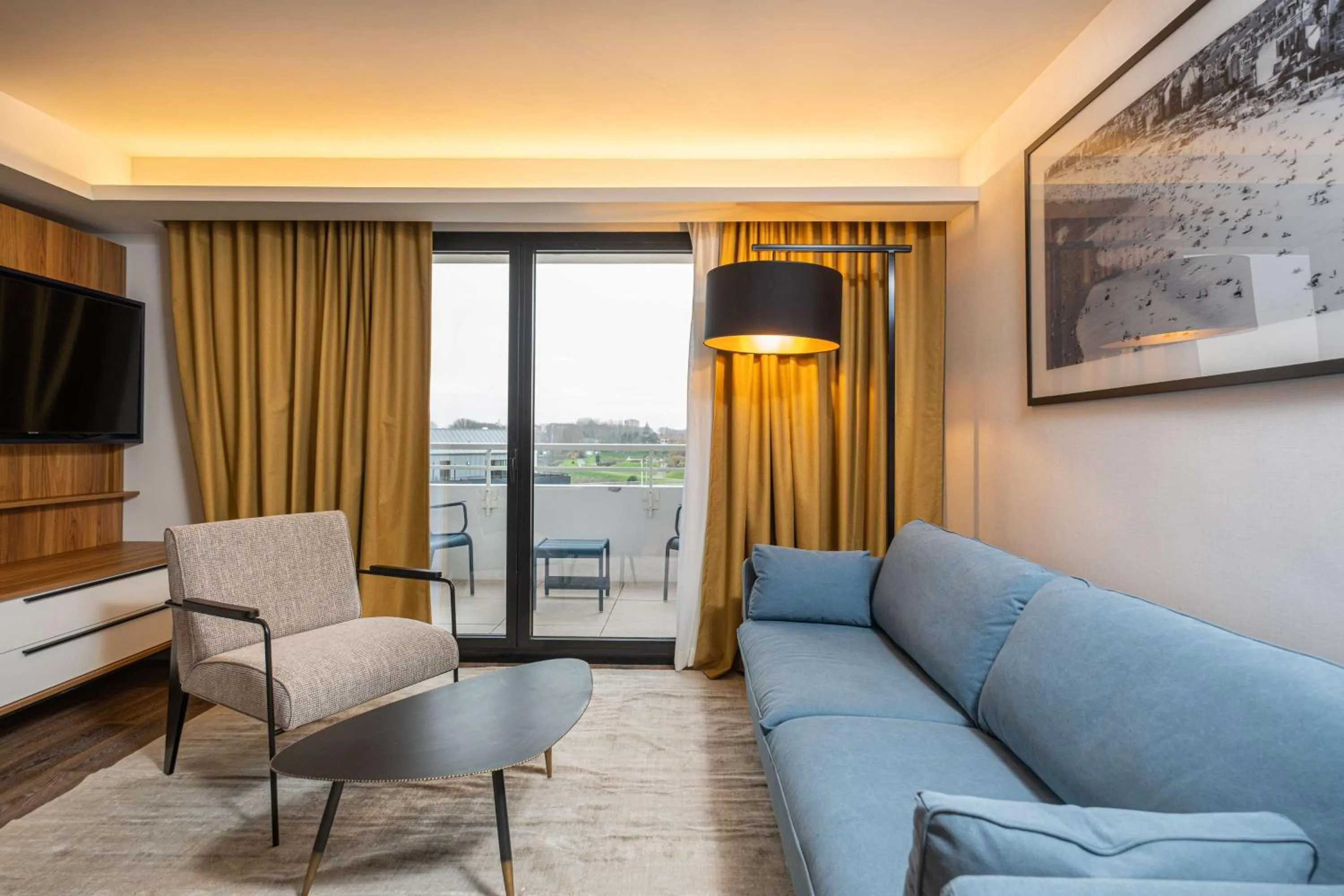 Suite with Balcony and City View in Radisson Blu Grand Hotel & Spa, Malo-Les-Bains