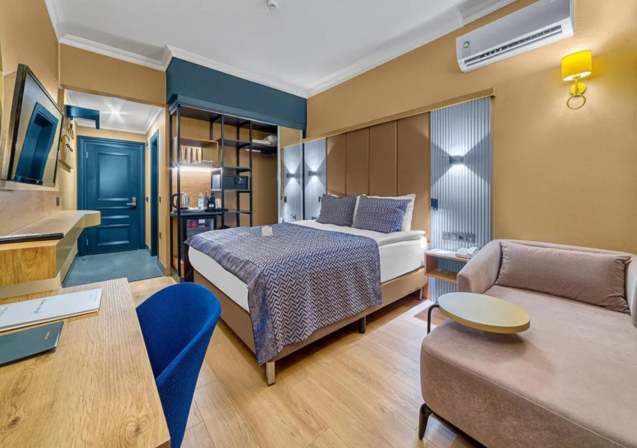 Economy Double Room - single occupancy in Numa Port Hotel