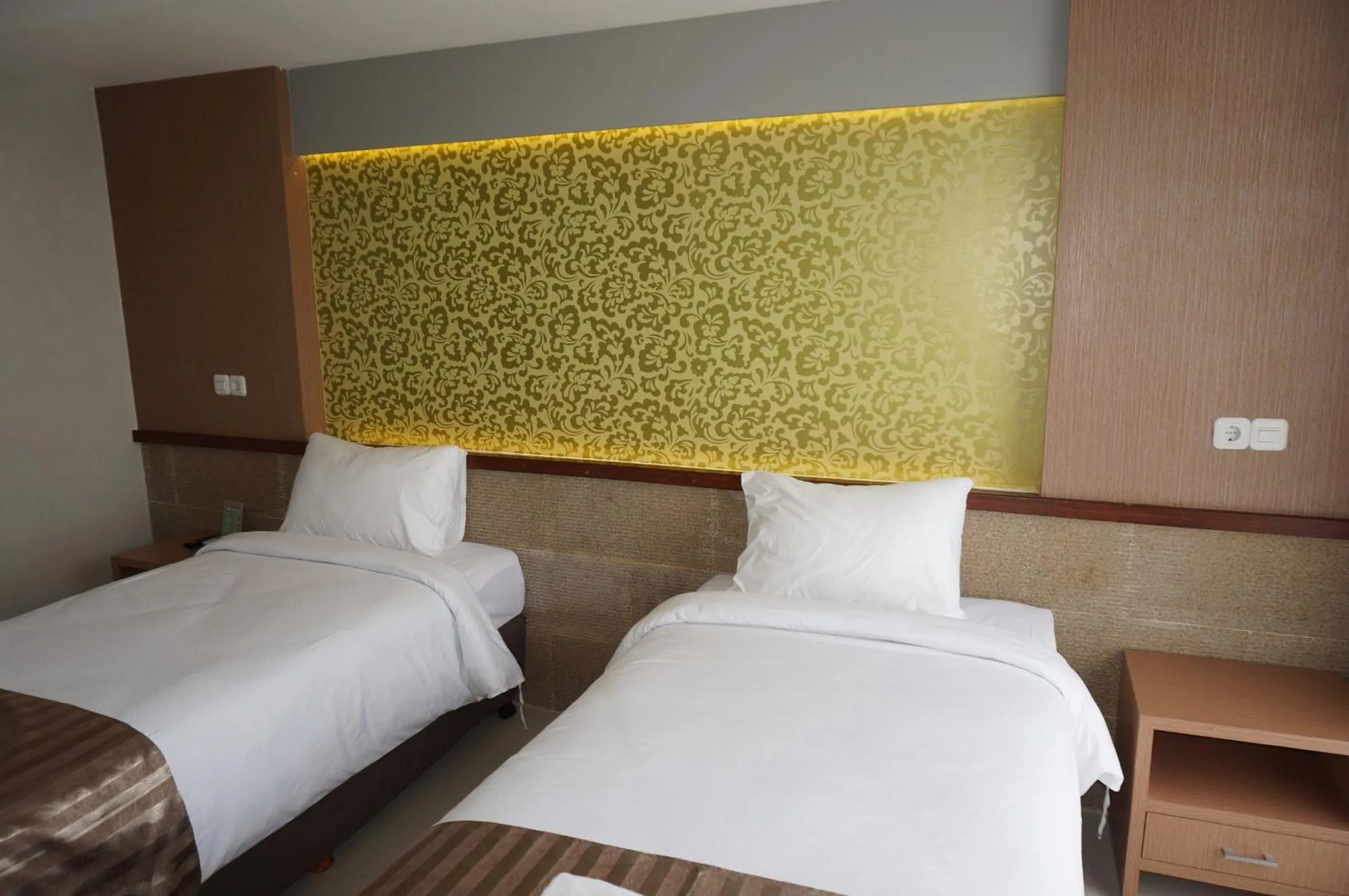 Superior Twin Room in Loji Hotel