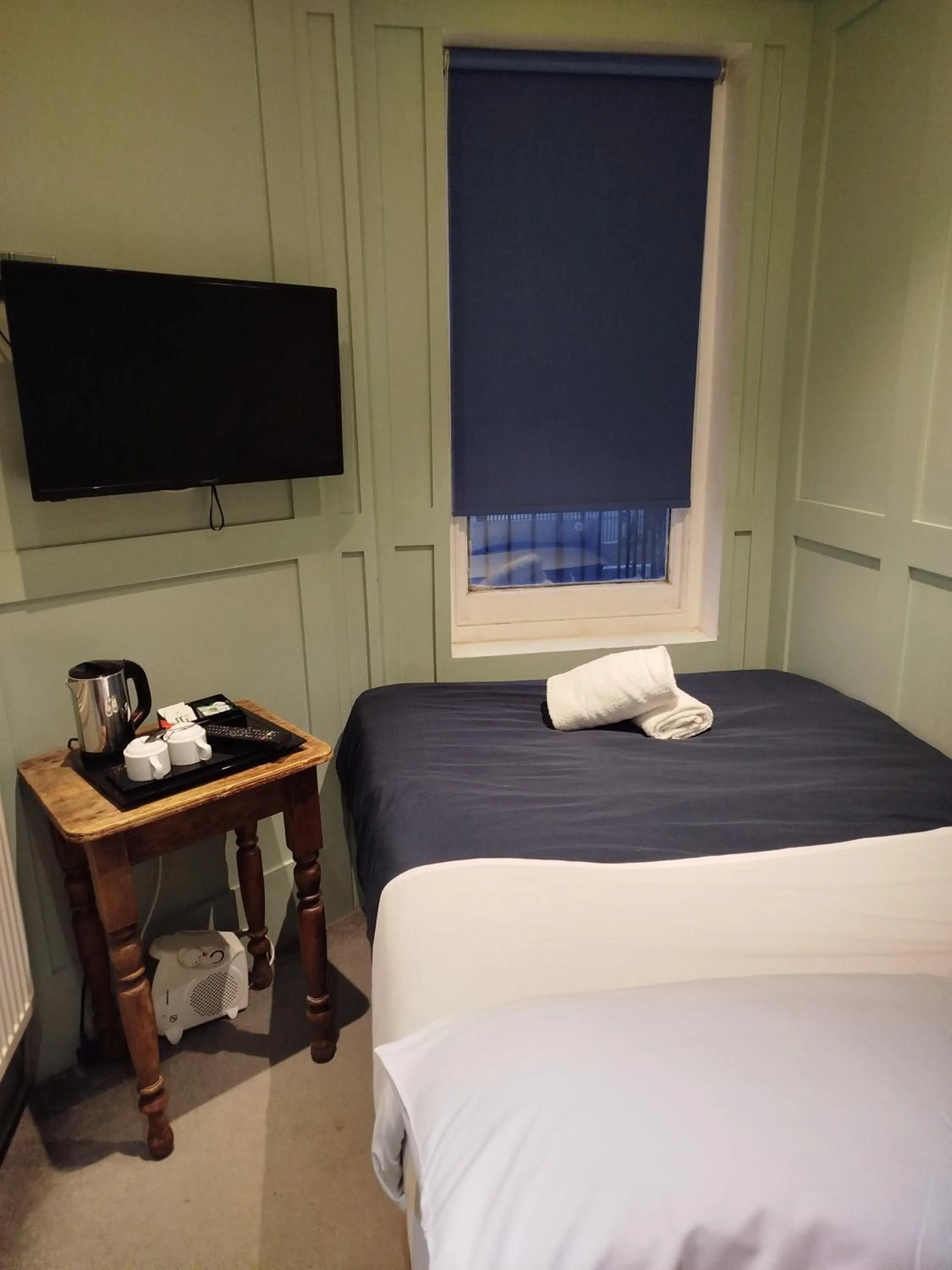 Single Room in The Willows