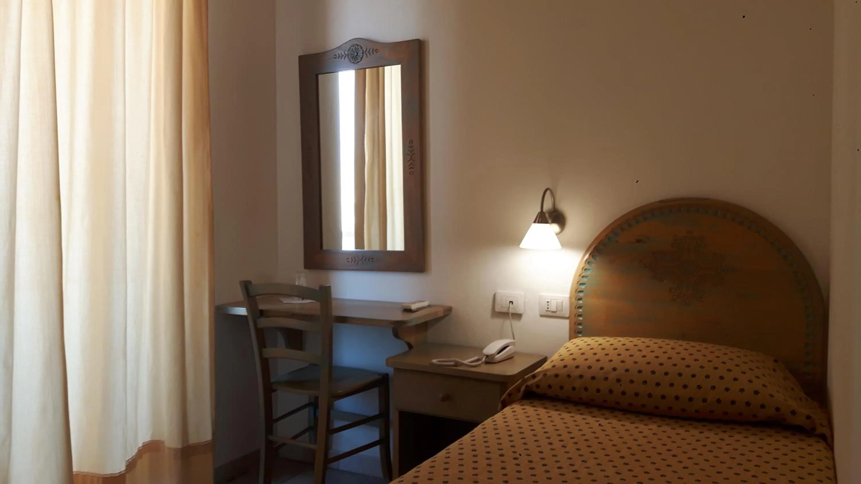Single Room in Alghero Vacanze Hotel