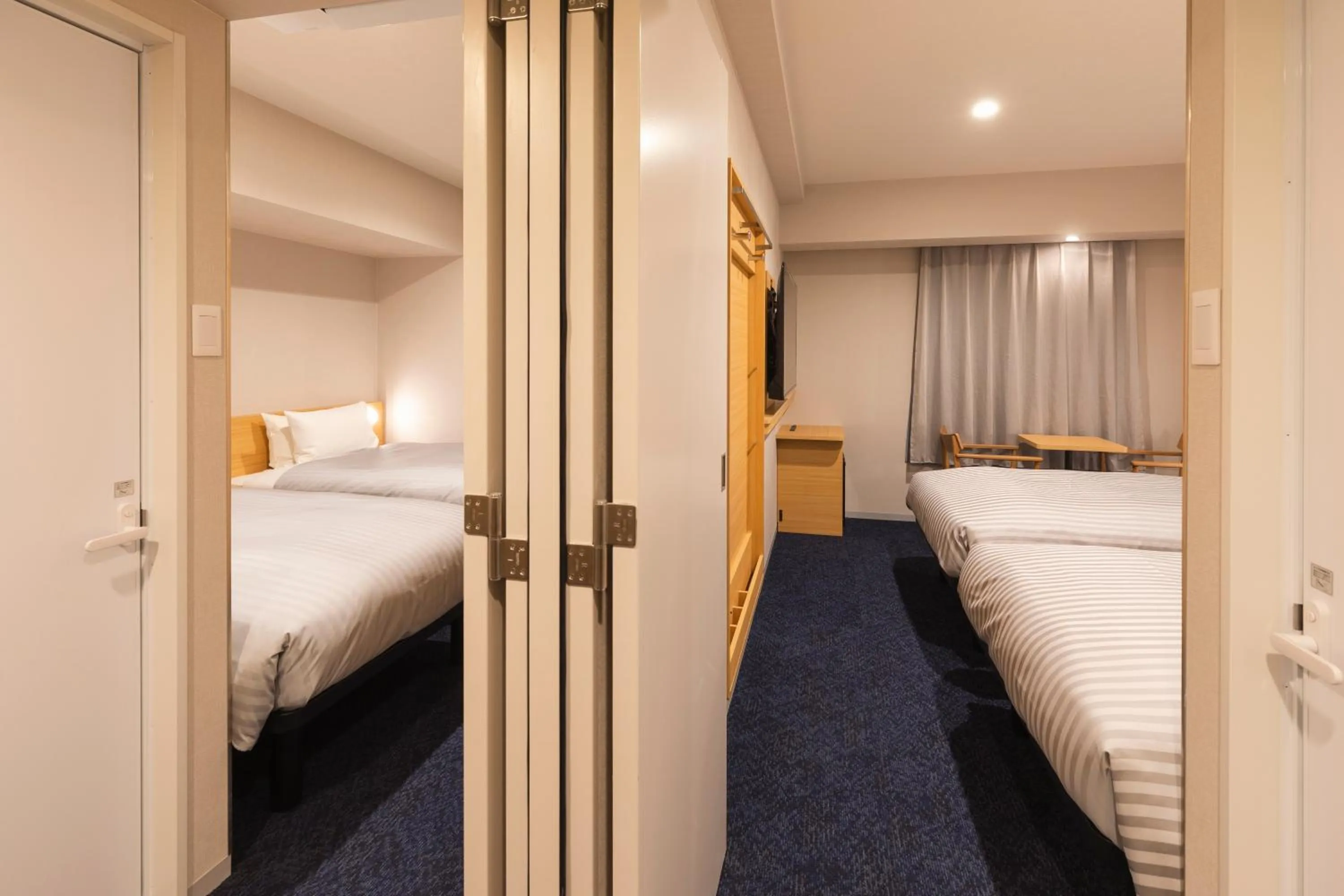 Two Connecting Twin Rooms in Sotetsu Grand Fresa Kumamoto
