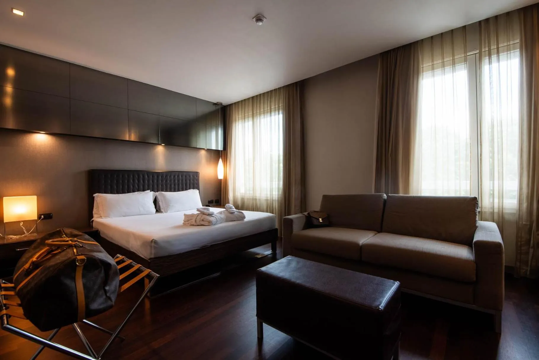 Deluxe King Room in Axolute Comfort Hotel Como Cantù