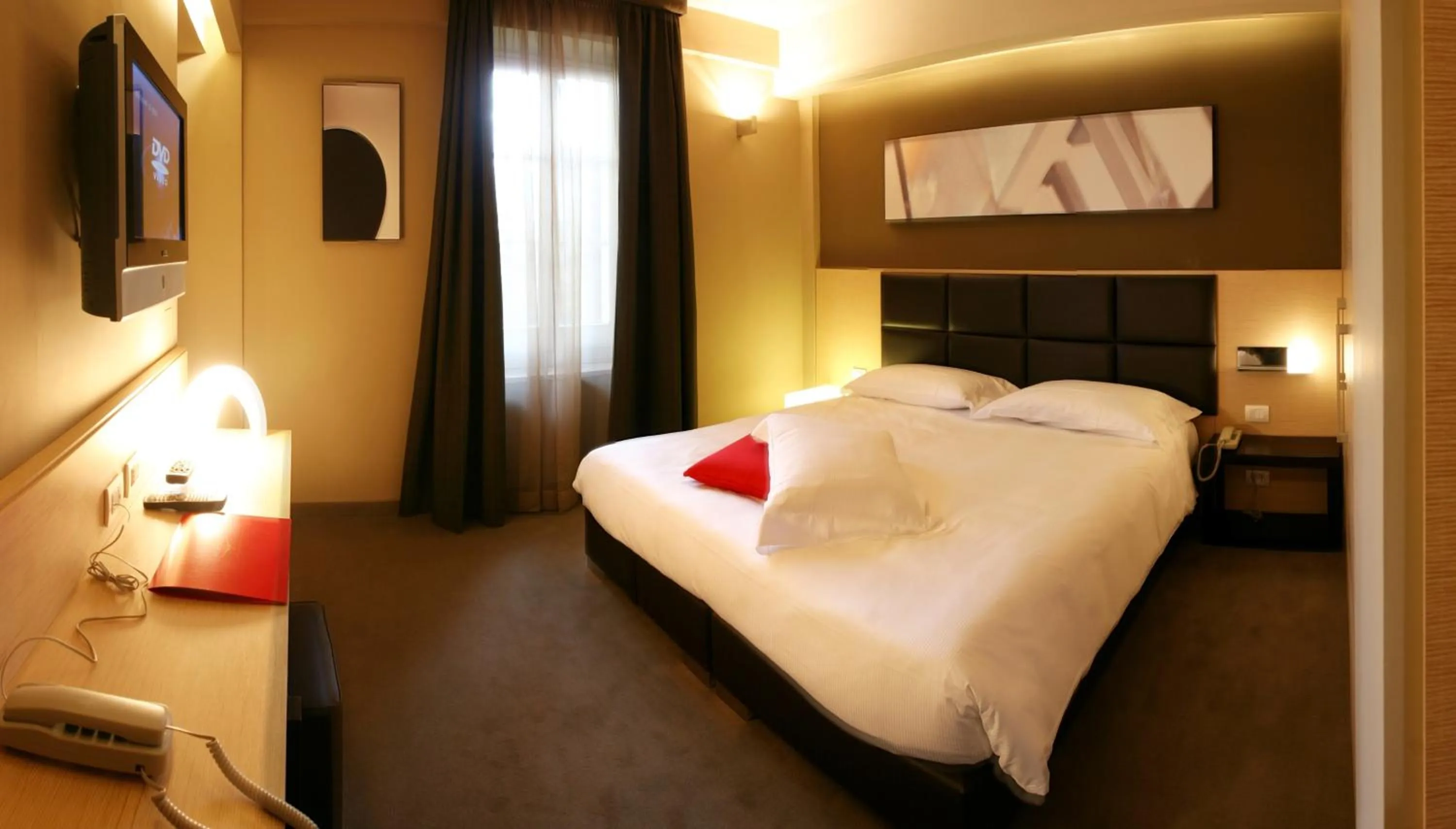 Standard Double or Twin Room in UNAHOTELS Villa dei Platani Foligno