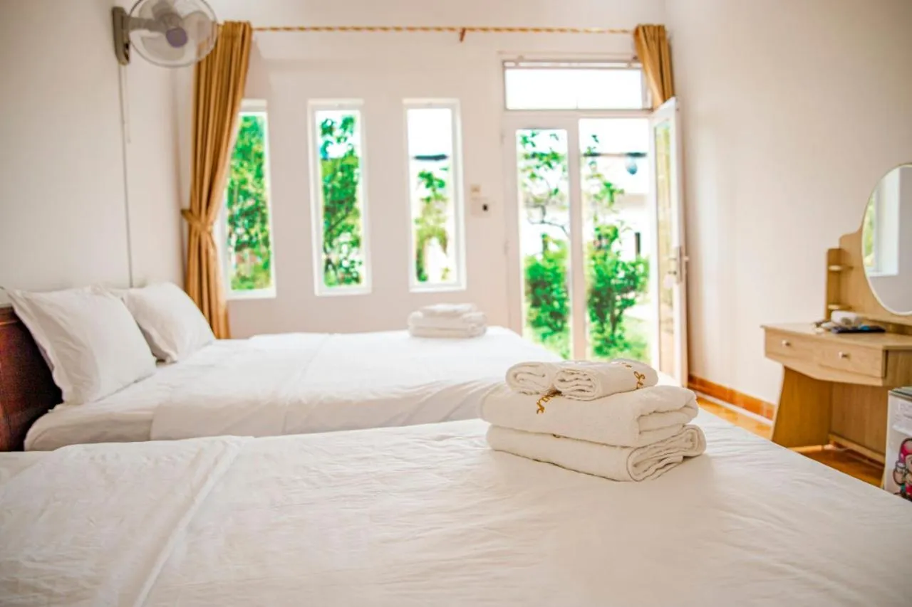 Family Room with Garden View in Thiên Tân Hotel