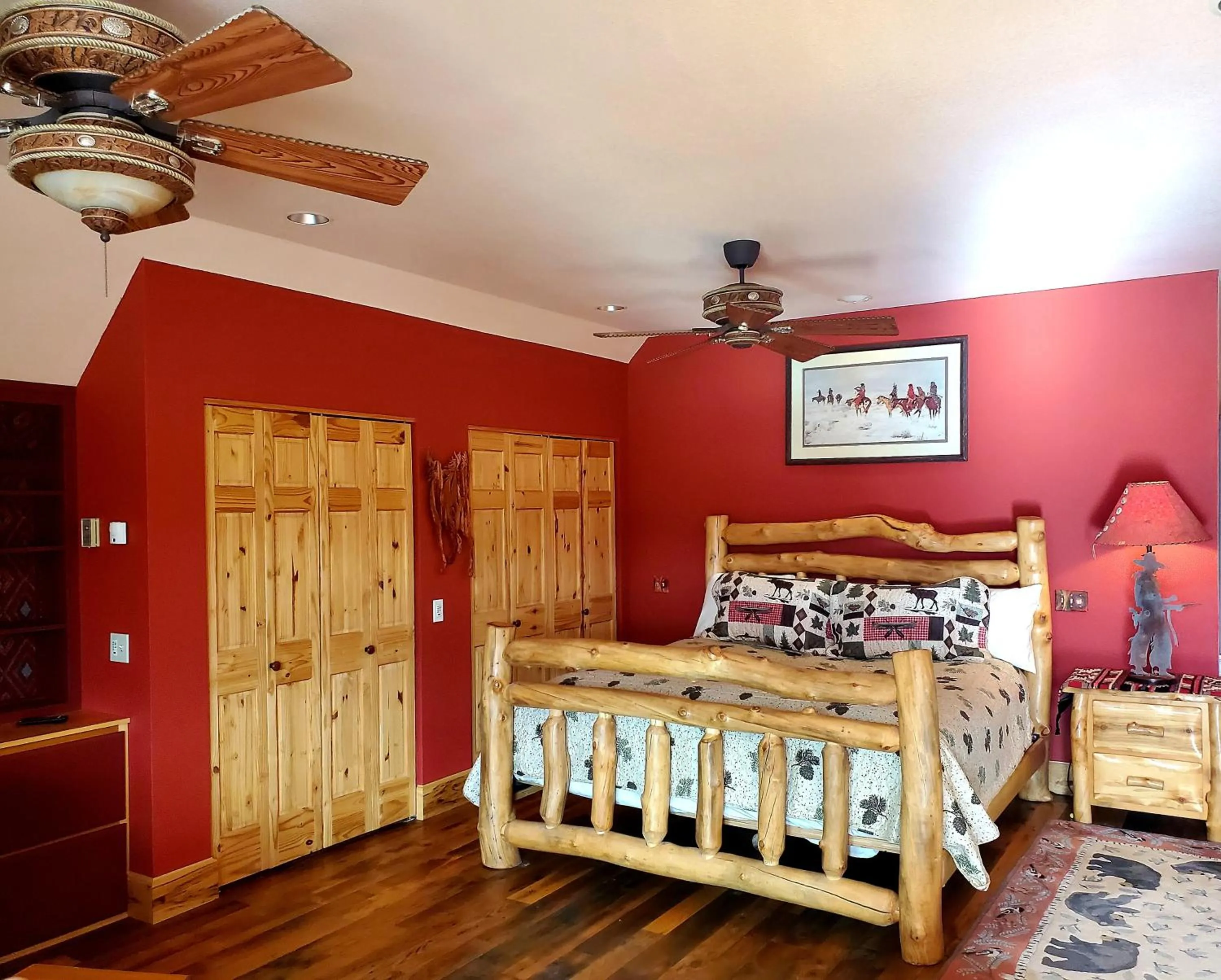Bedroom, Bed in Dream Drift Motel