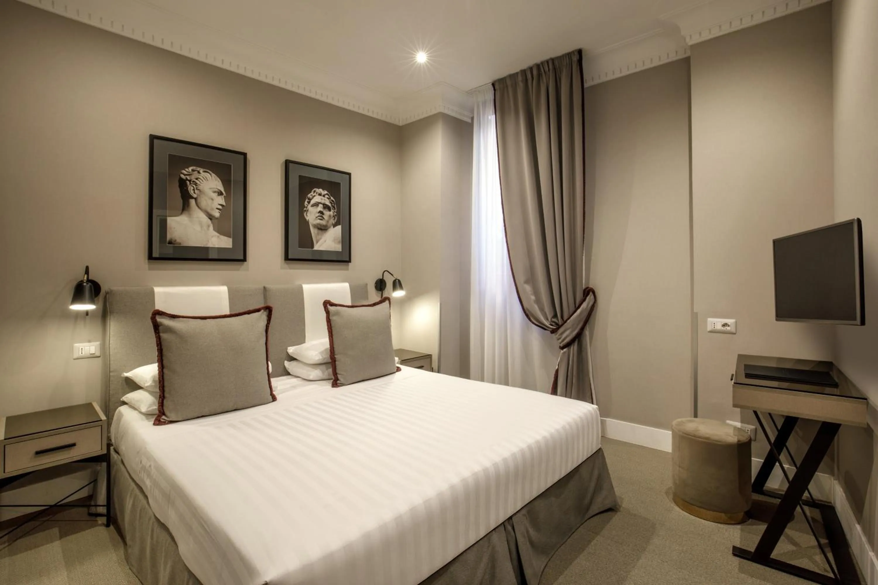 Standard Double Room - Main Building in Condotti Boutique Hotel