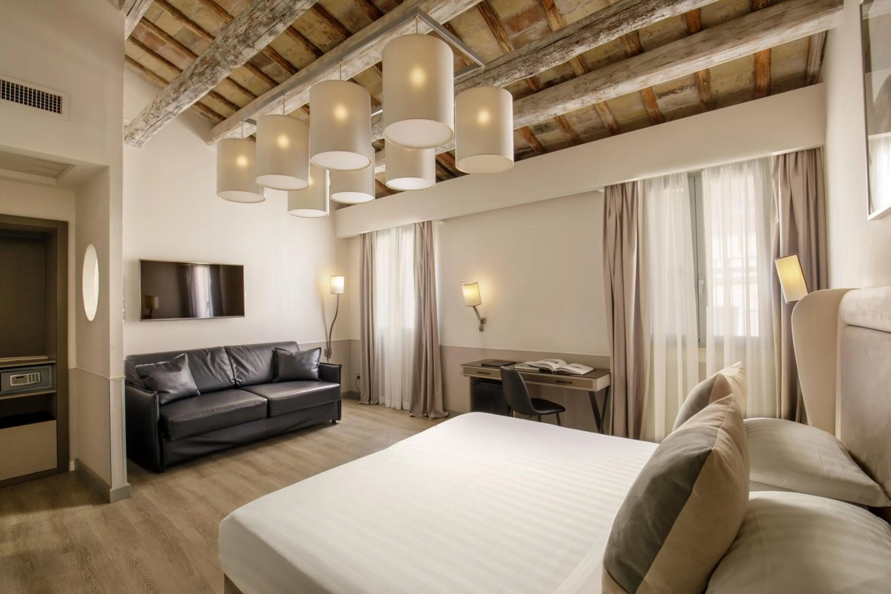 Family Room - Via della Croce 15 in Condotti Boutique Hotel