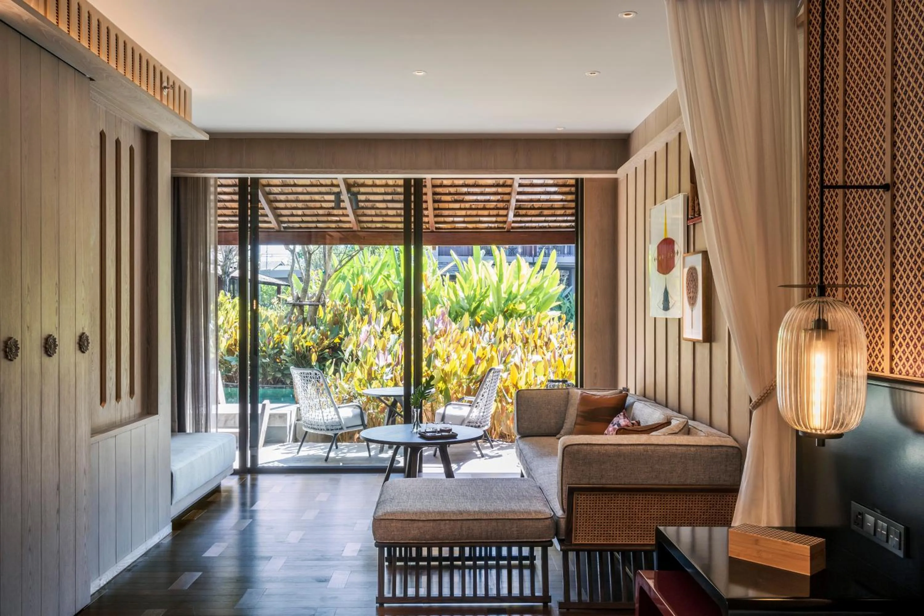 Deluxe King Room with Pool Access  in Andaz Pattaya Jomtien Beach, By Hyatt