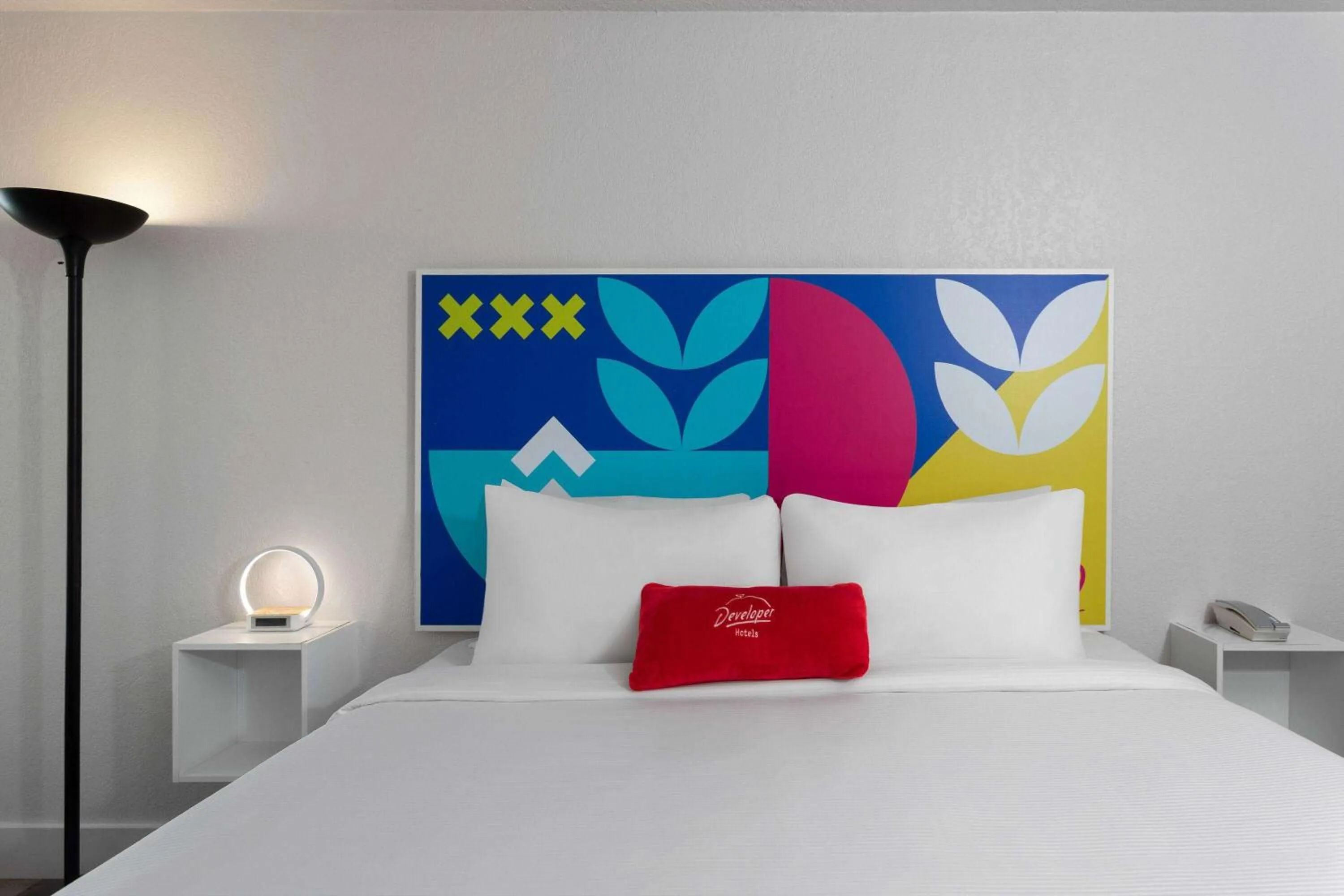 King Room with Mobility/Hearing Access, Roll-In Shower and City View, Non-Smoking in Baymont by Wyndham Orlando Lake Buena Vista South