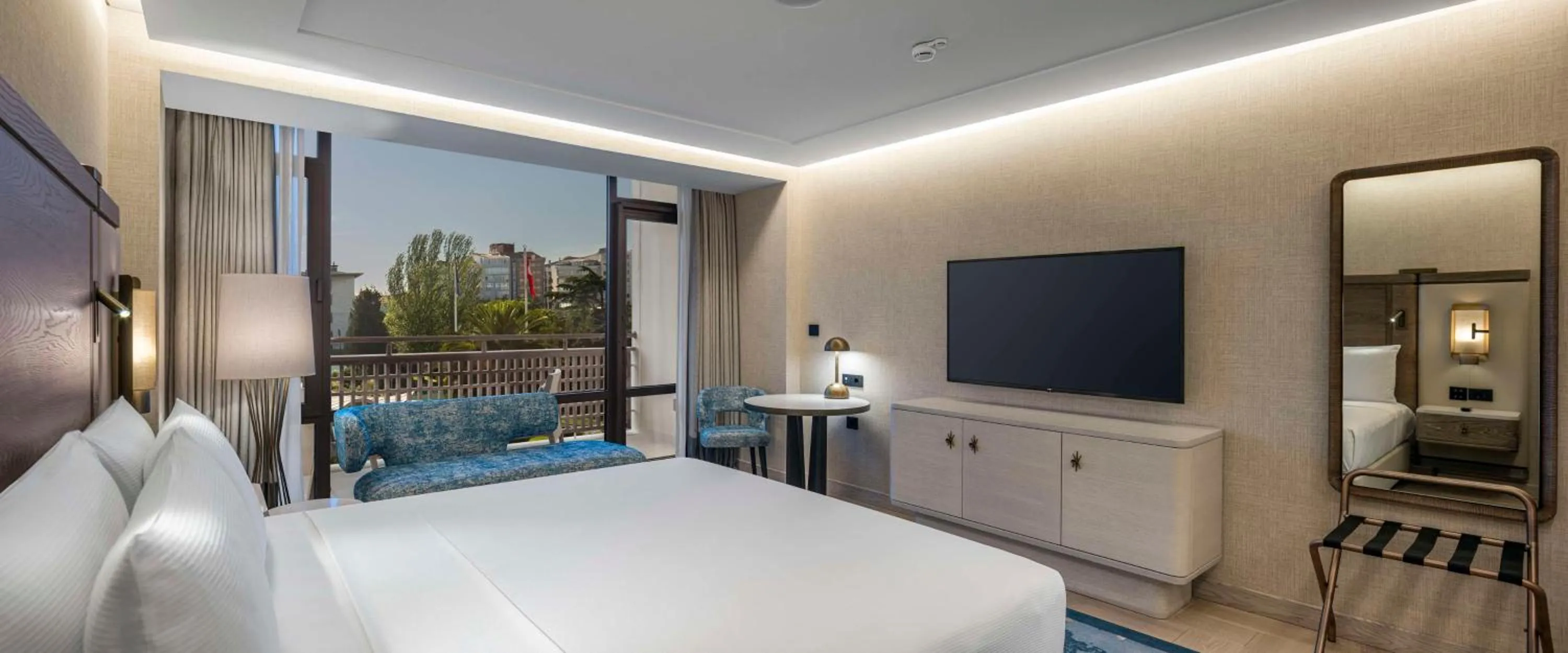 Executive King Room with City View in Hilton Istanbul Bosphorus
