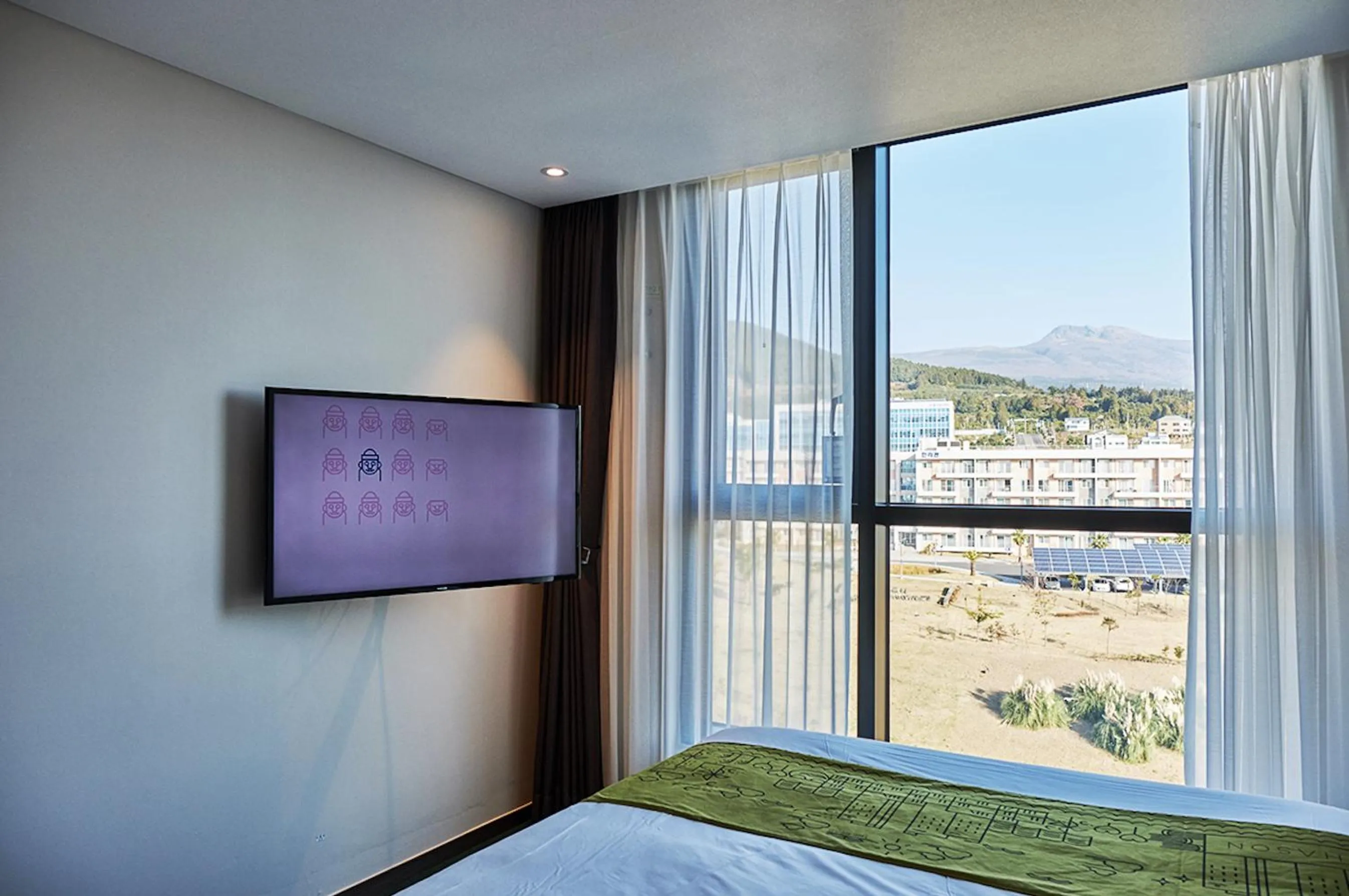 Superior Double Room with Mountain View in Jeju Pureun Hotel