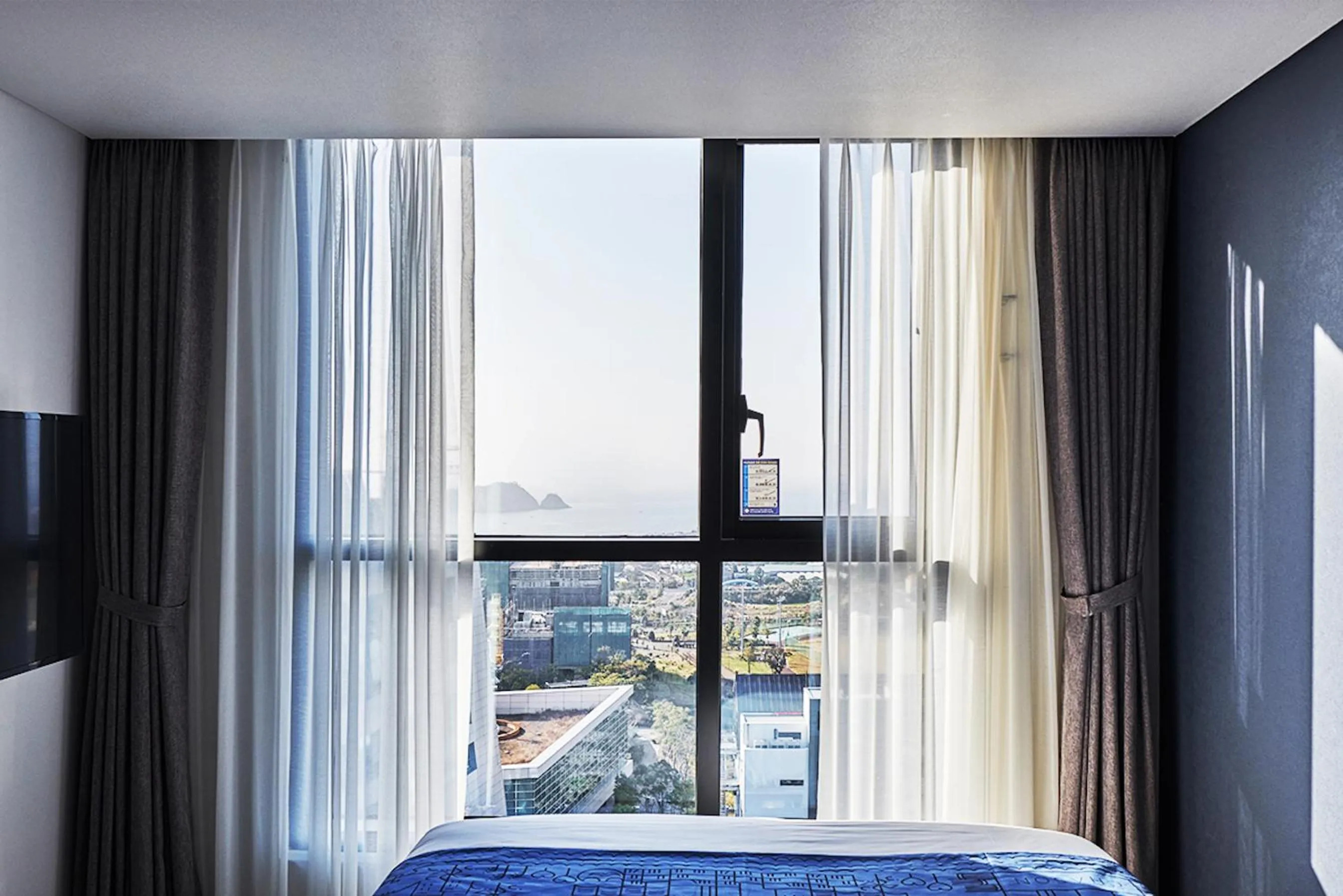 Superior Double Room with Ocean View in Jeju Pureun Hotel