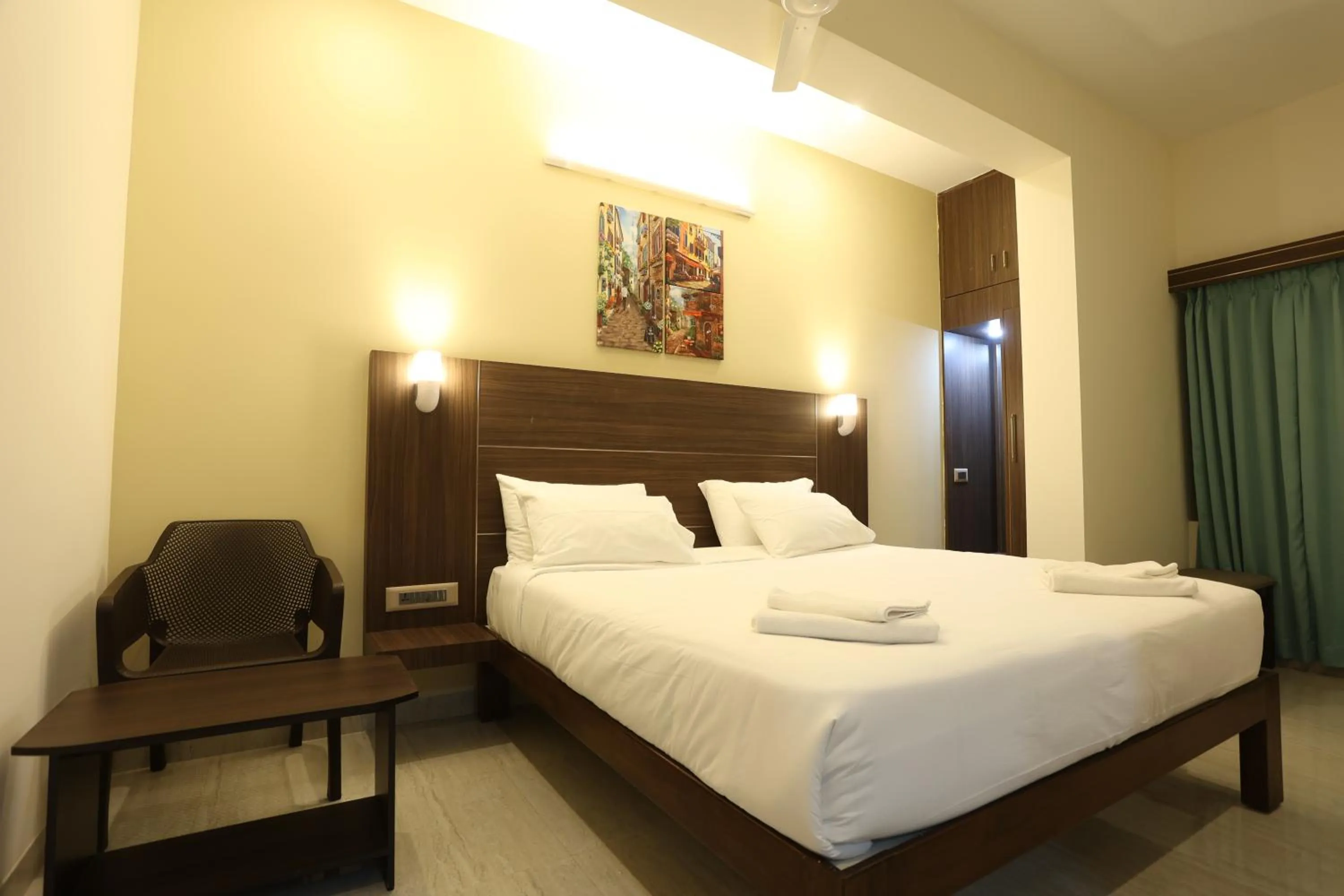 Superior King Room - single occupancy in Minas Manor