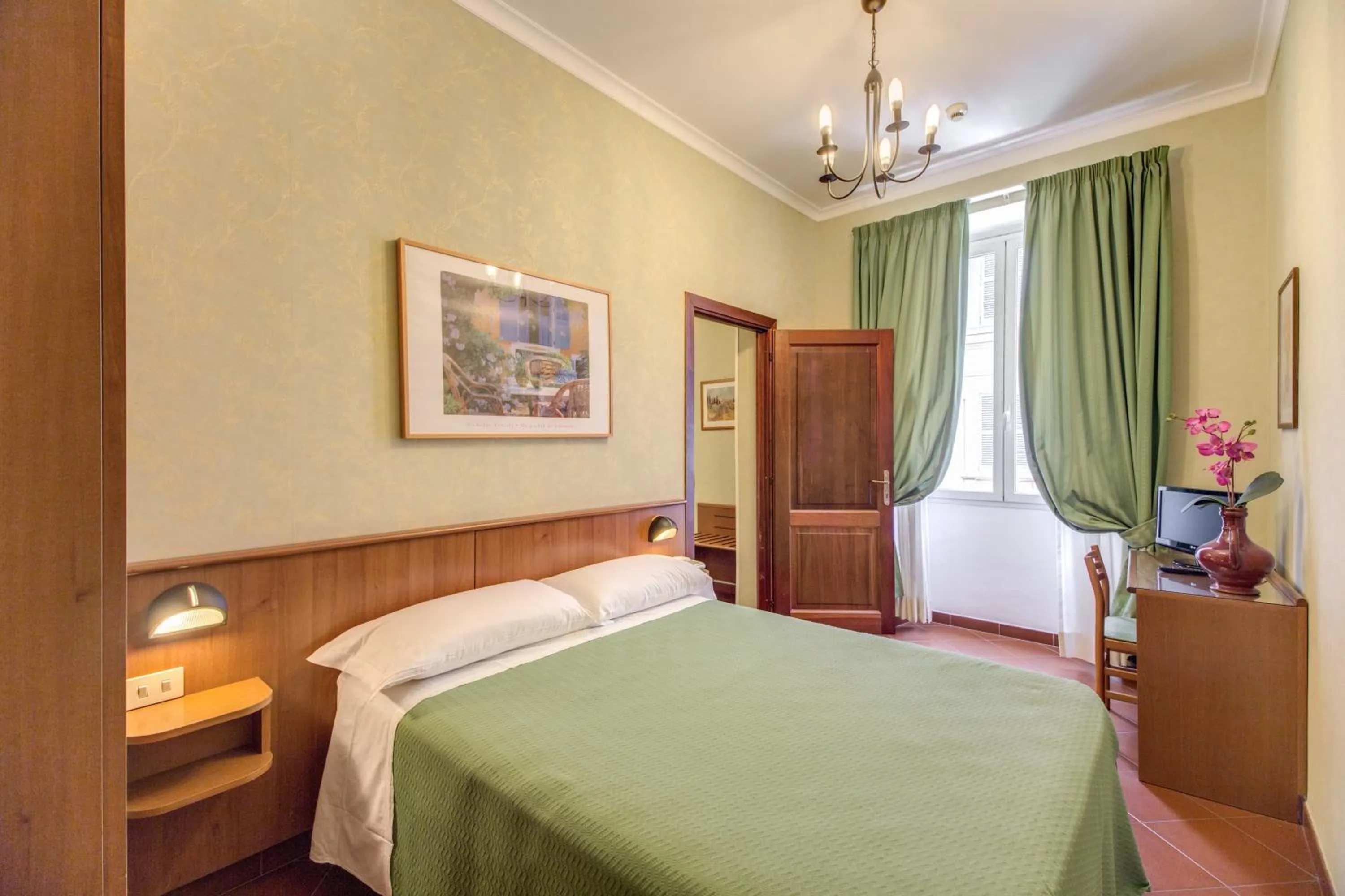 Double Room in Hotel Corona